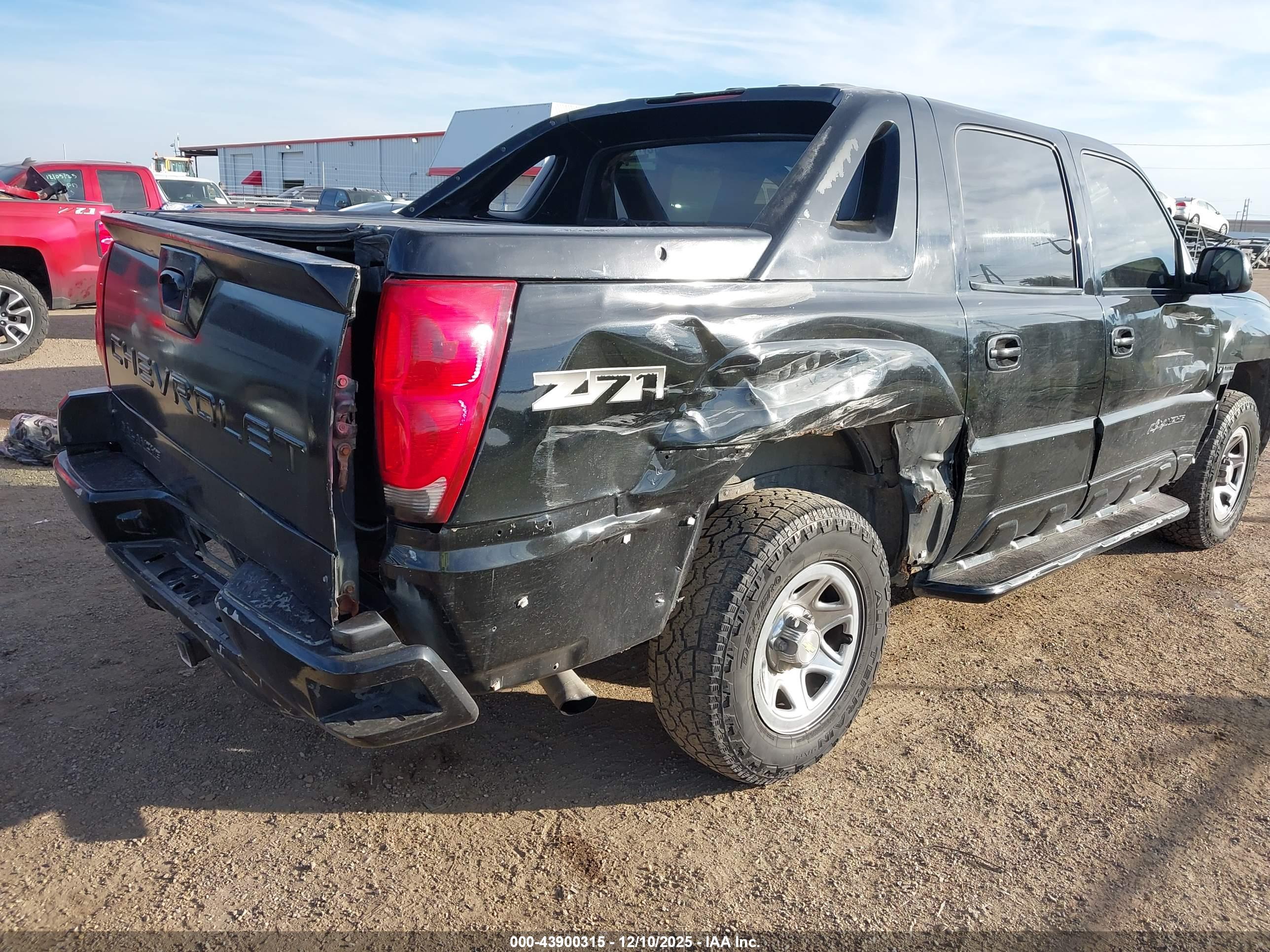 CHEVROLET AVALANCHE image 6