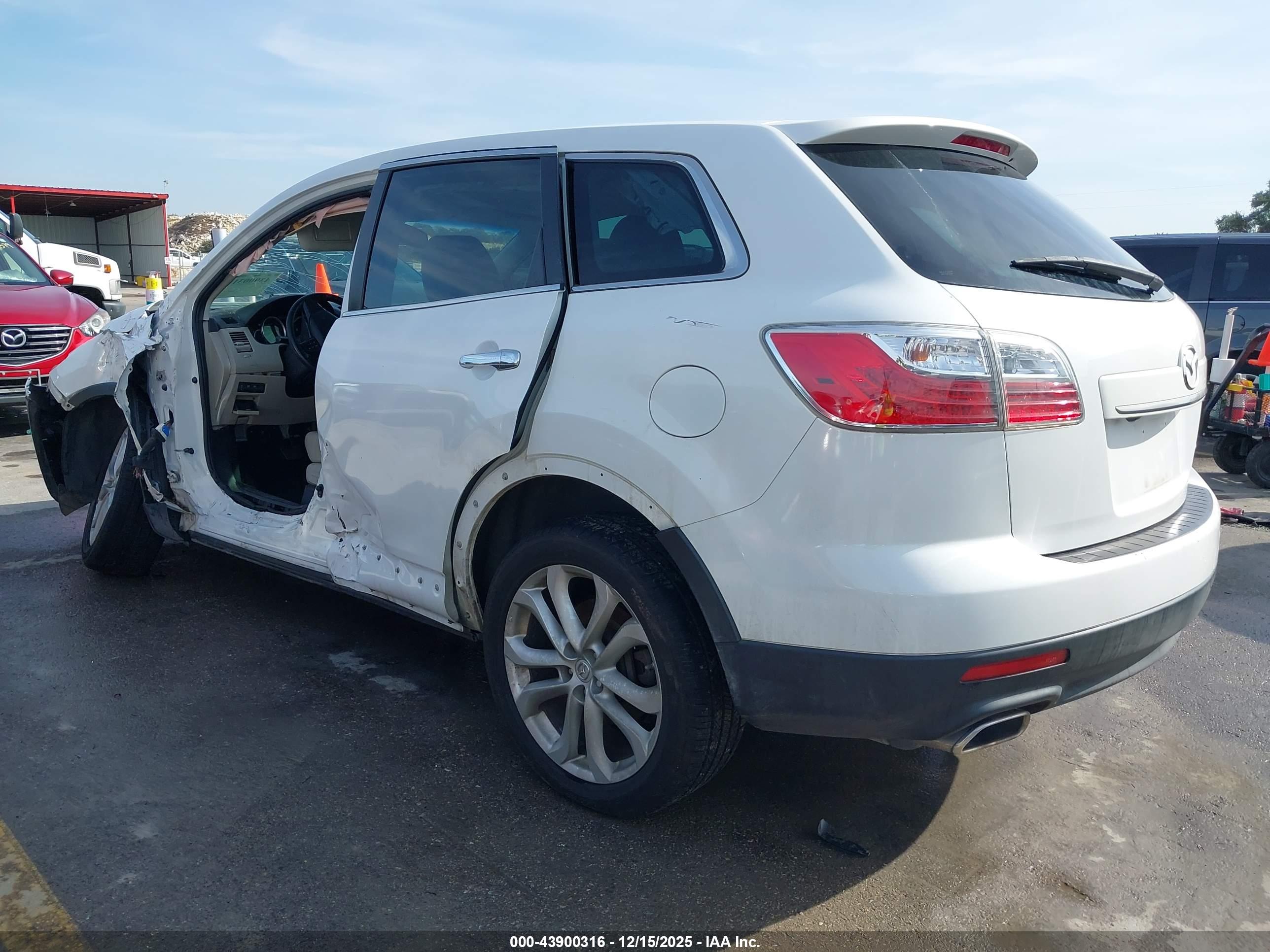 MAZDA CX-9 image 3