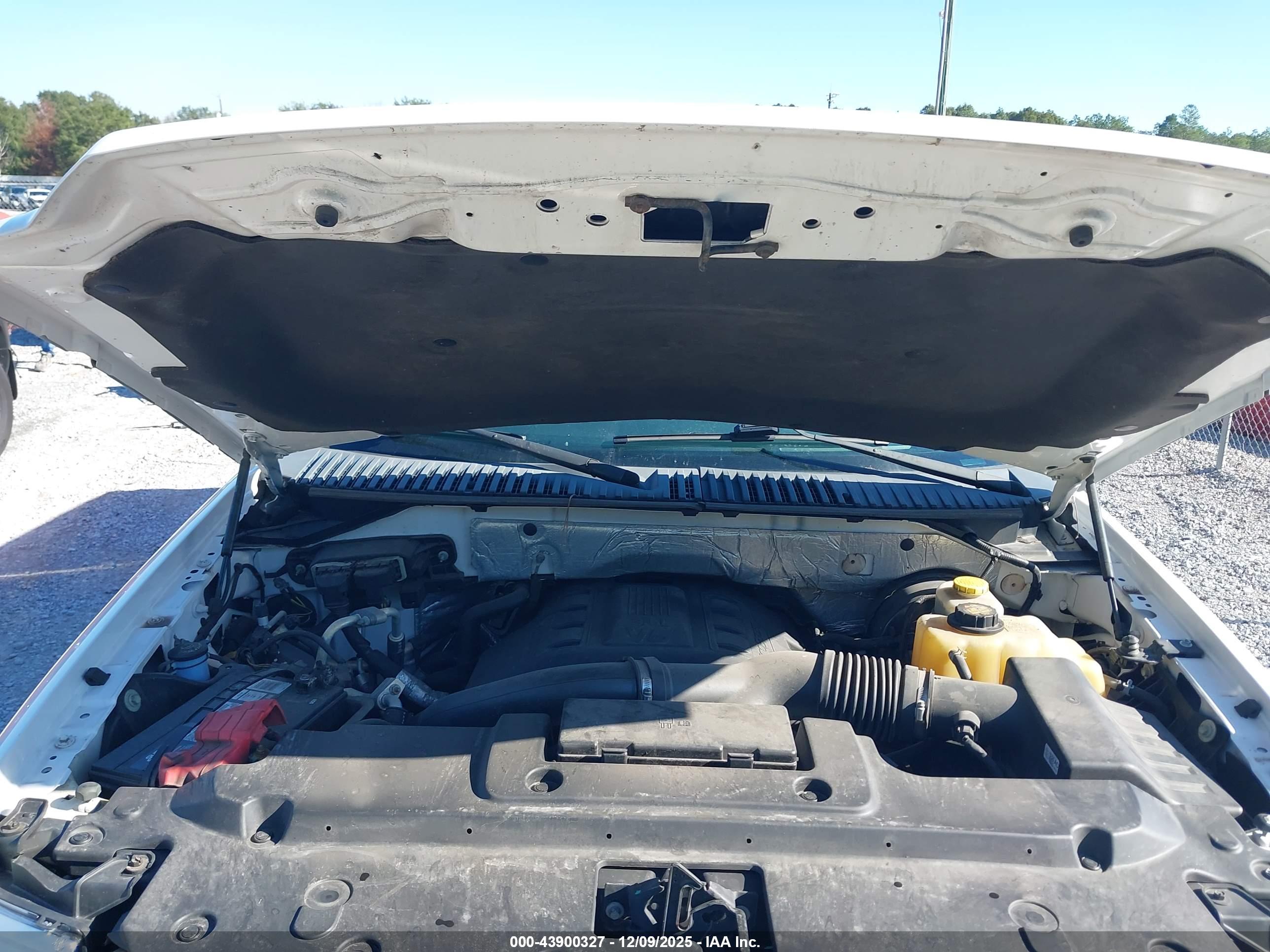 FORD EXPEDITION image 10