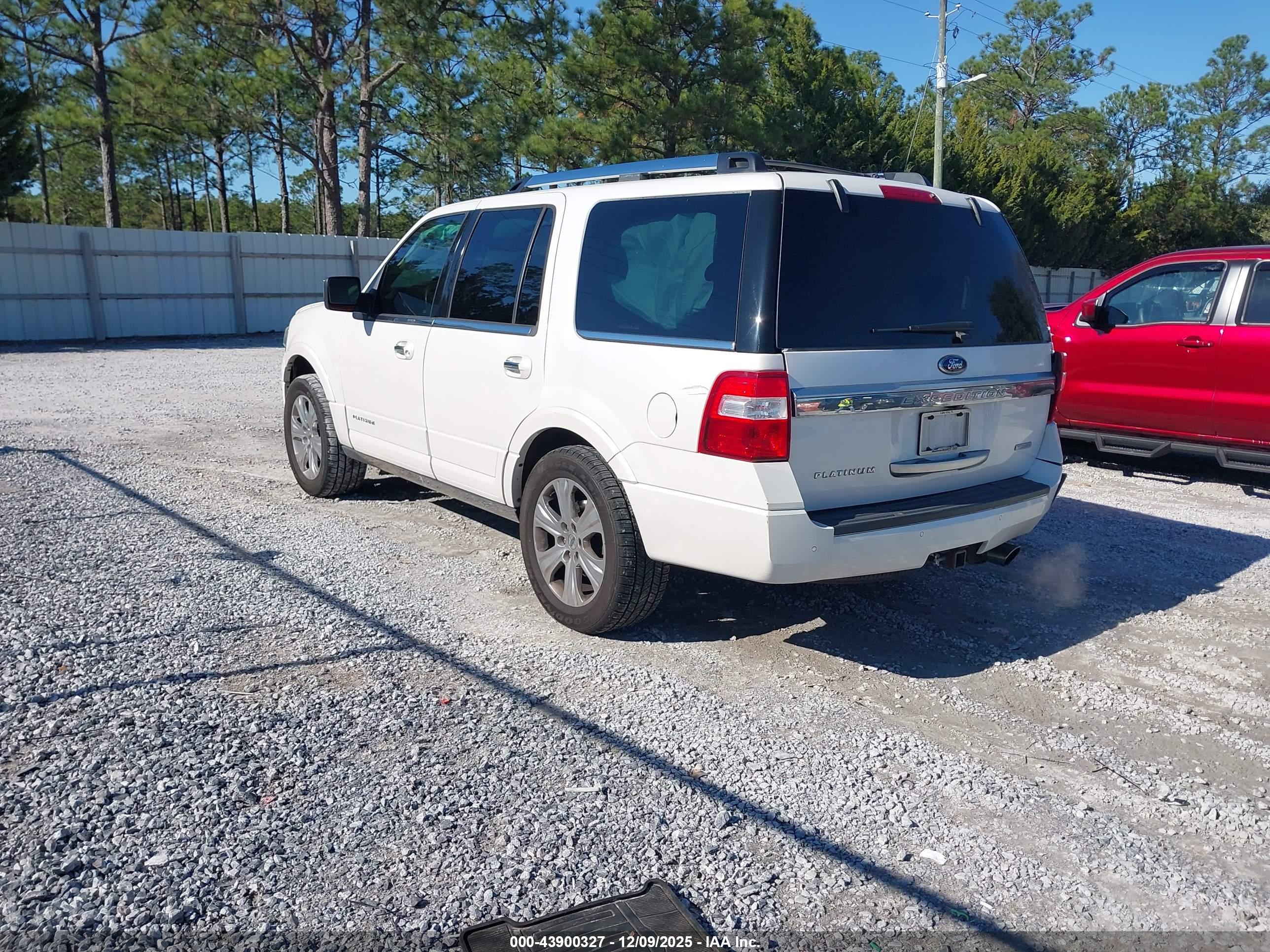 FORD EXPEDITION image 3