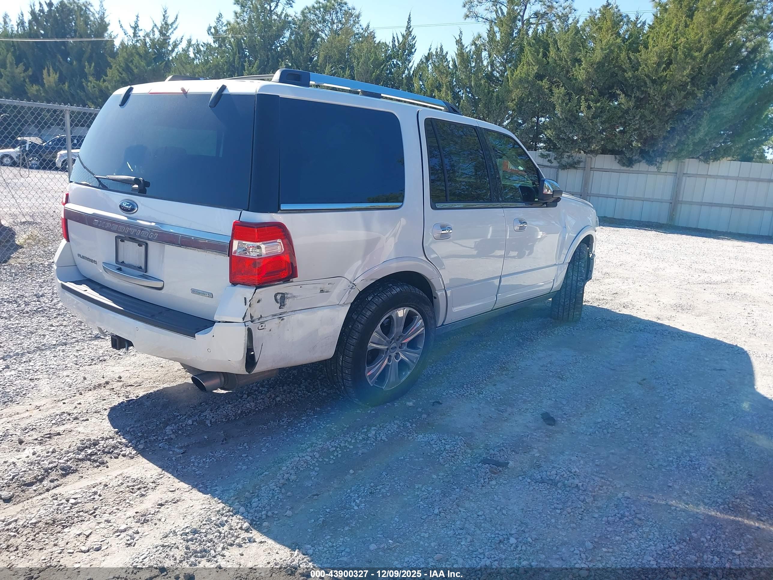 FORD EXPEDITION image 4