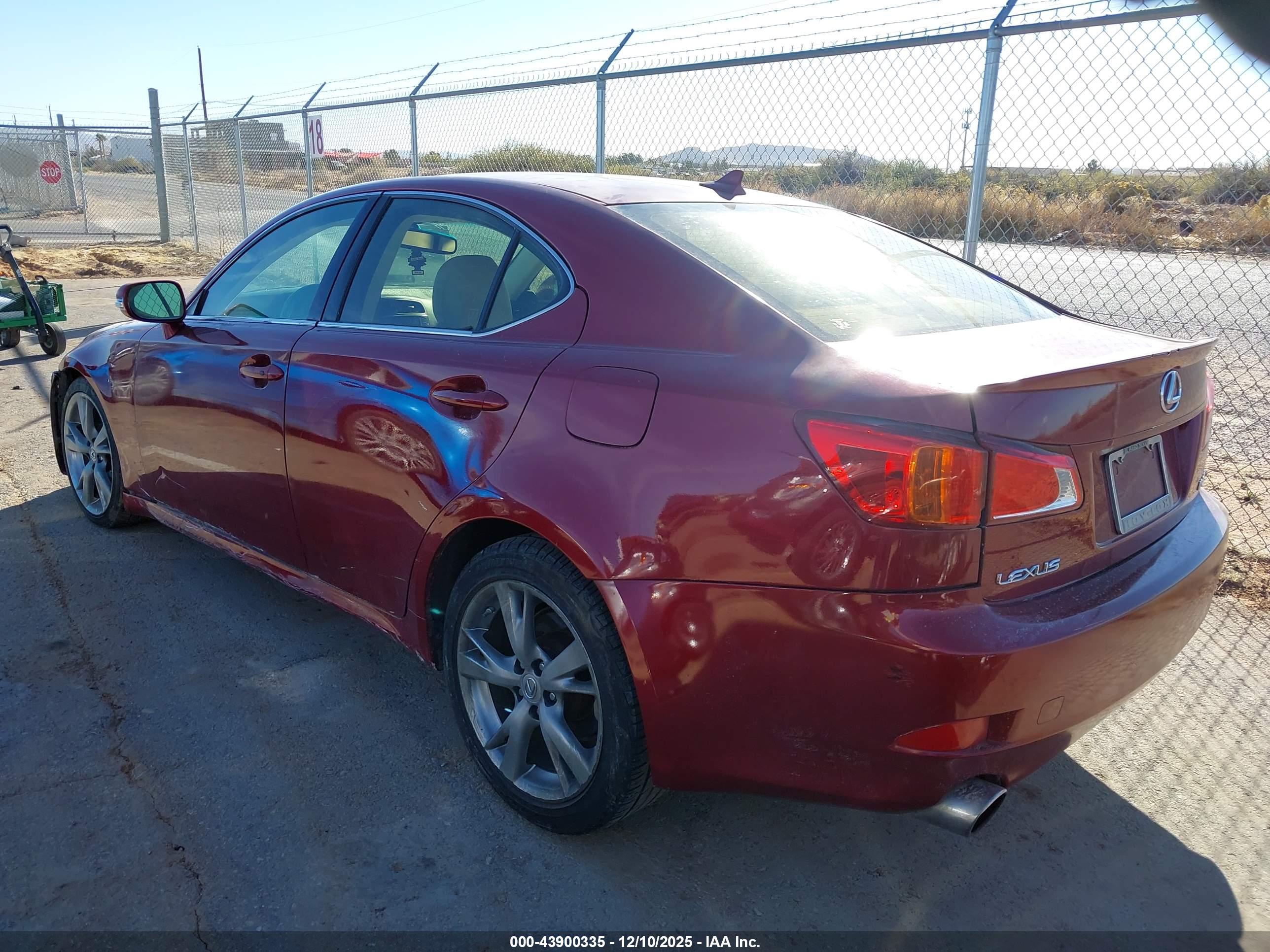 LEXUS IS image 3