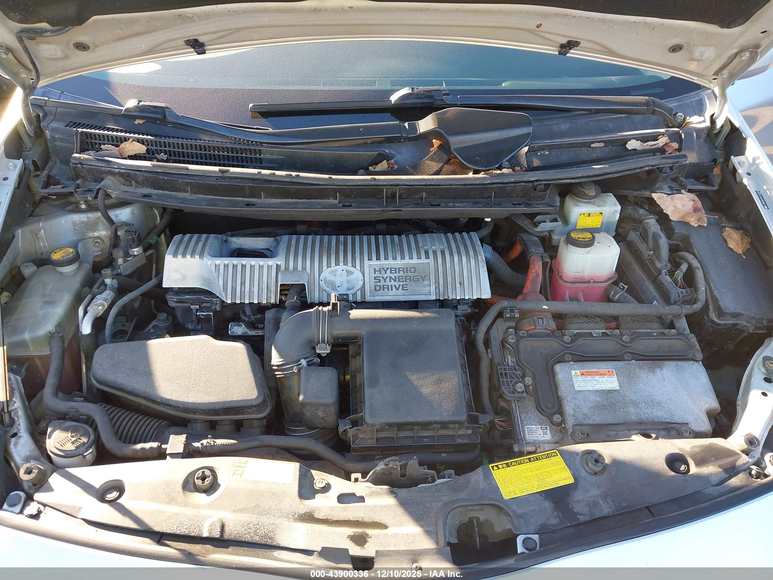 TOYOTA PRIUS image 10