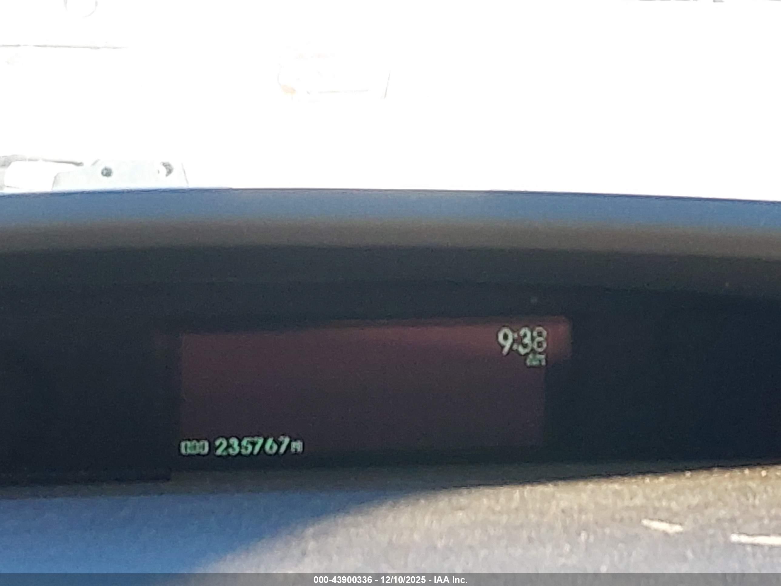 TOYOTA PRIUS image 7