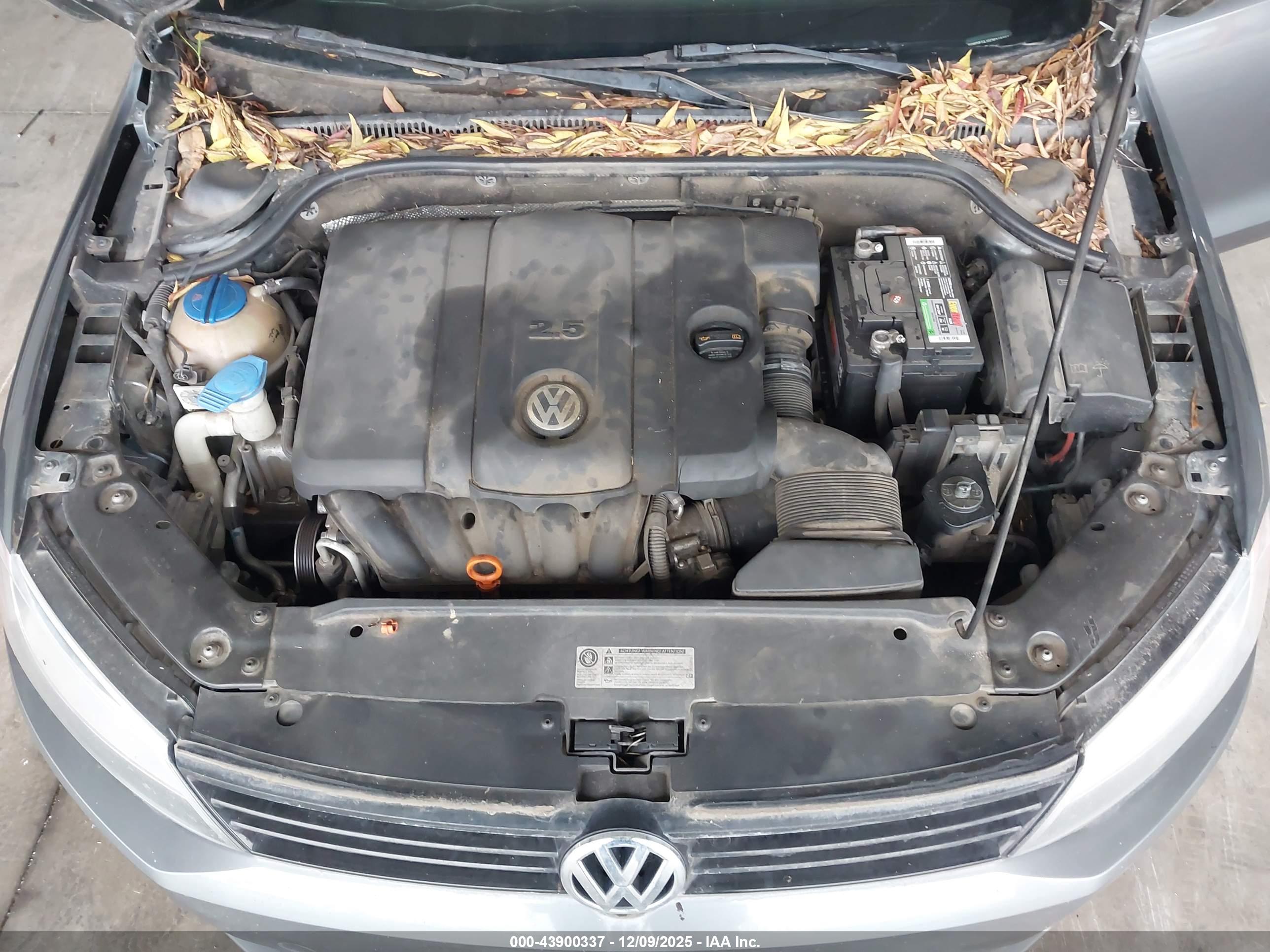 VOLKSWAGEN JETTA image 10