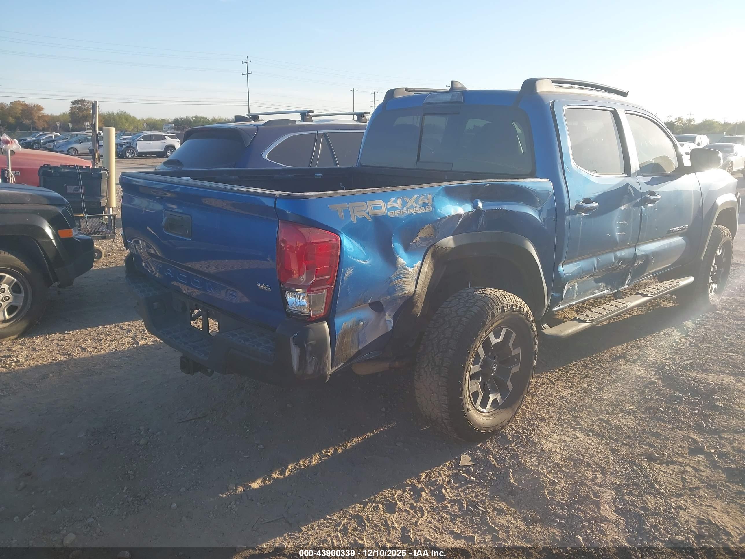 TOYOTA TACOMA image 4