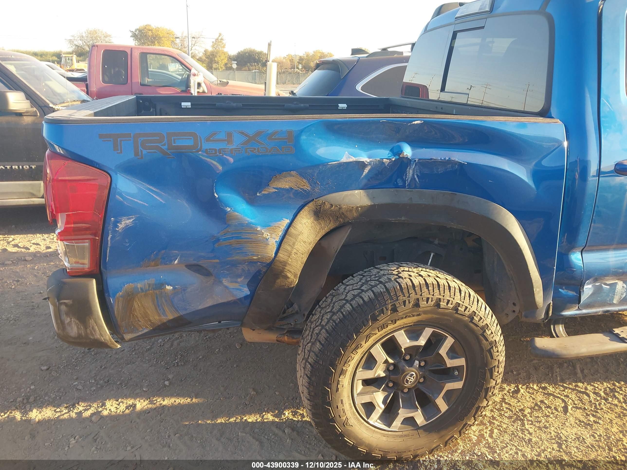 TOYOTA TACOMA image 6