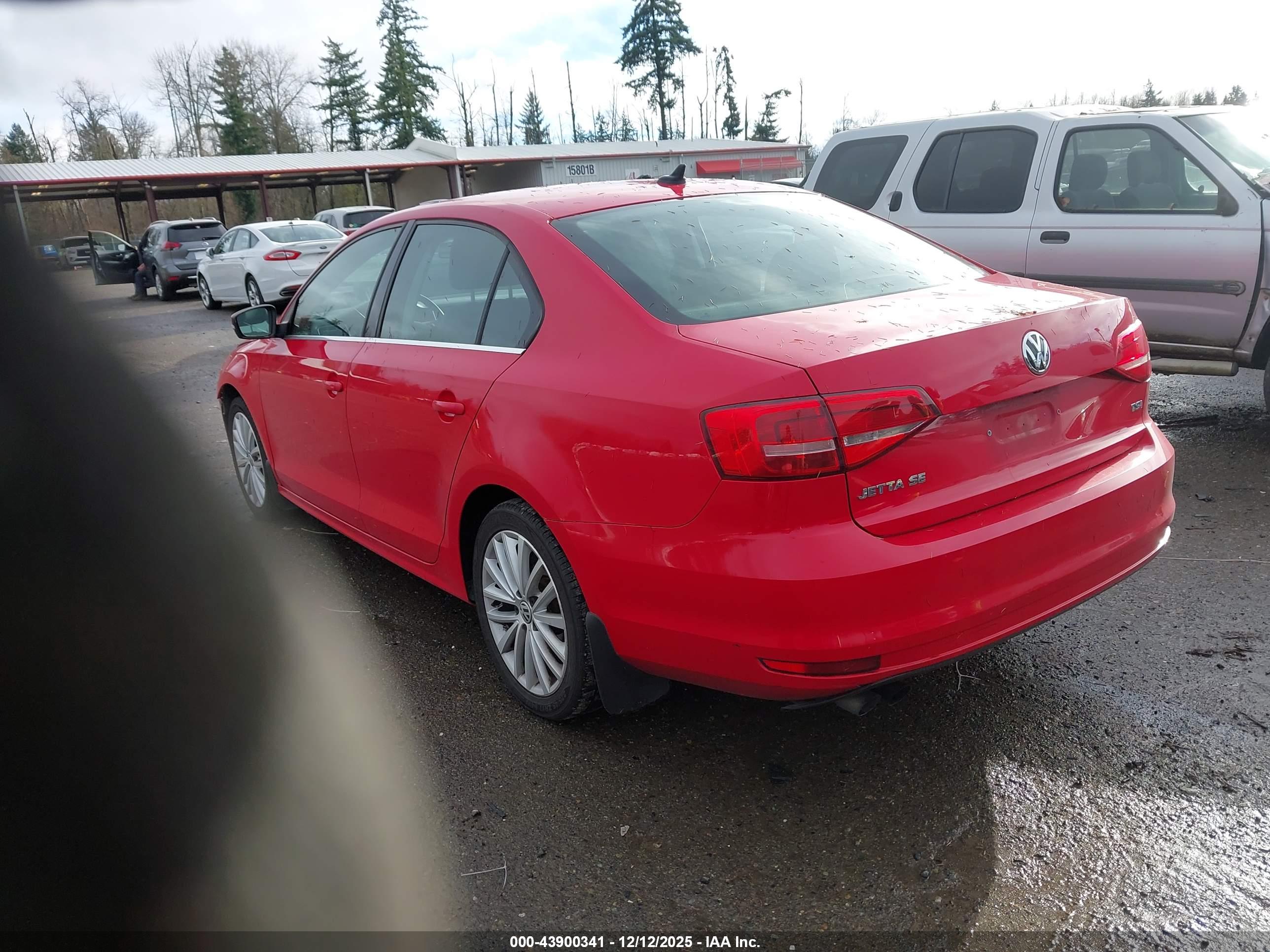 VOLKSWAGEN JETTA image 3