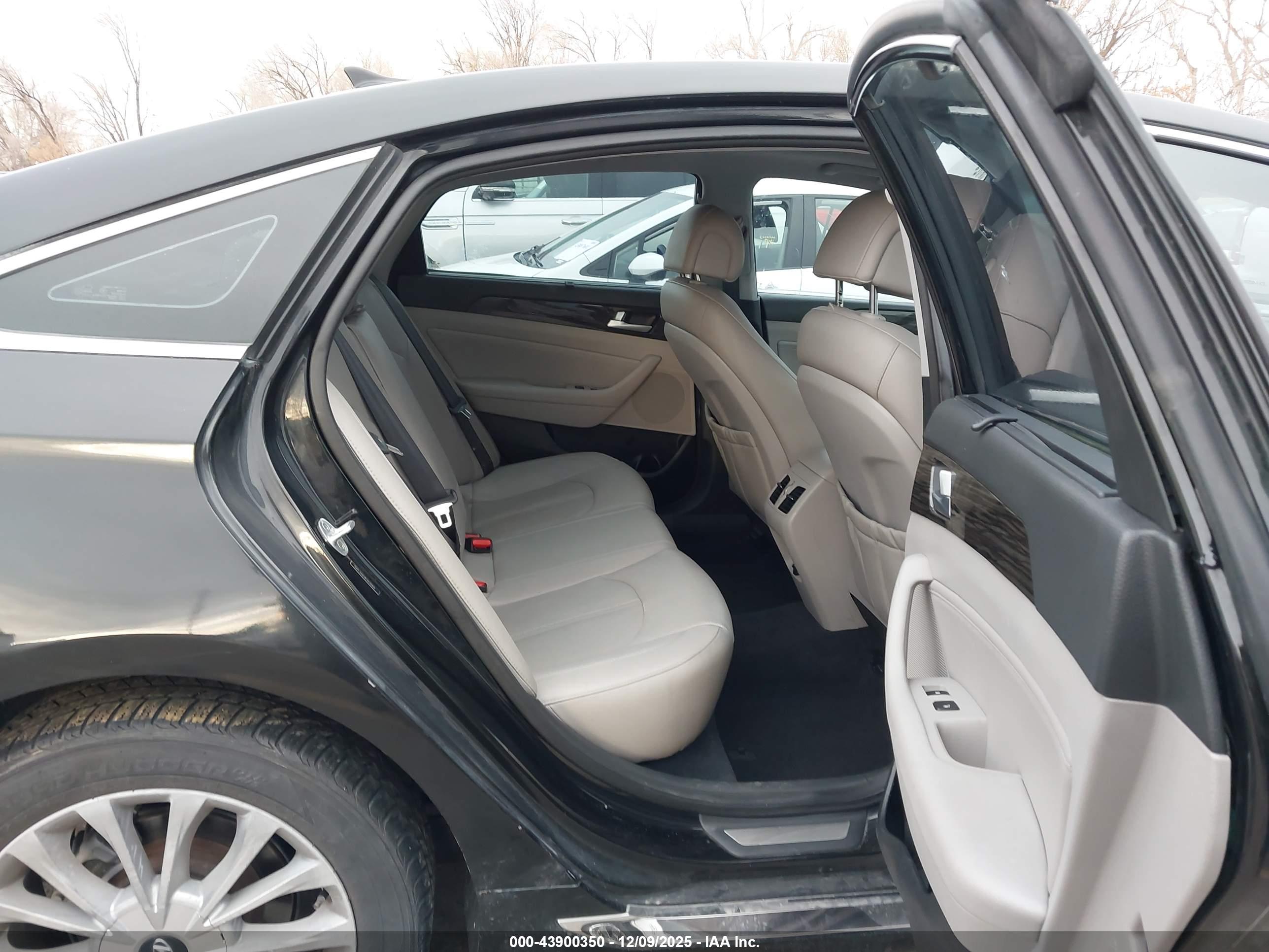 HYUNDAI SONATA image 8