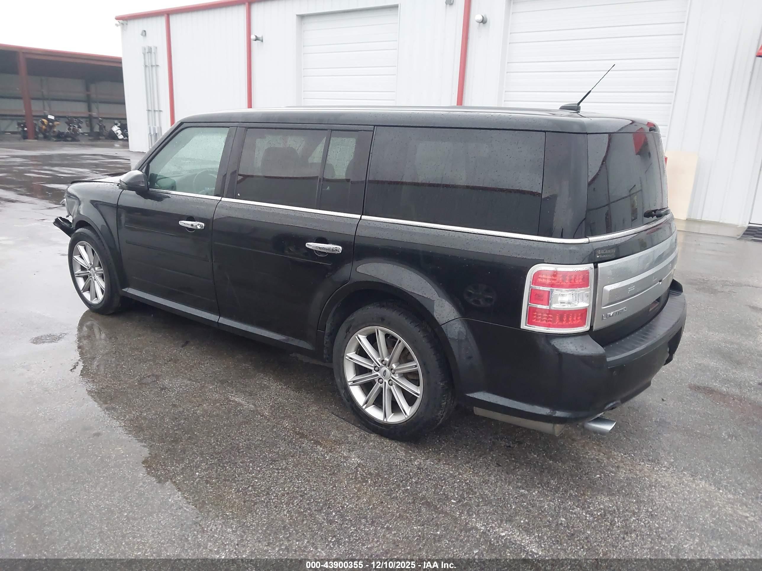 FORD FLEX image 3