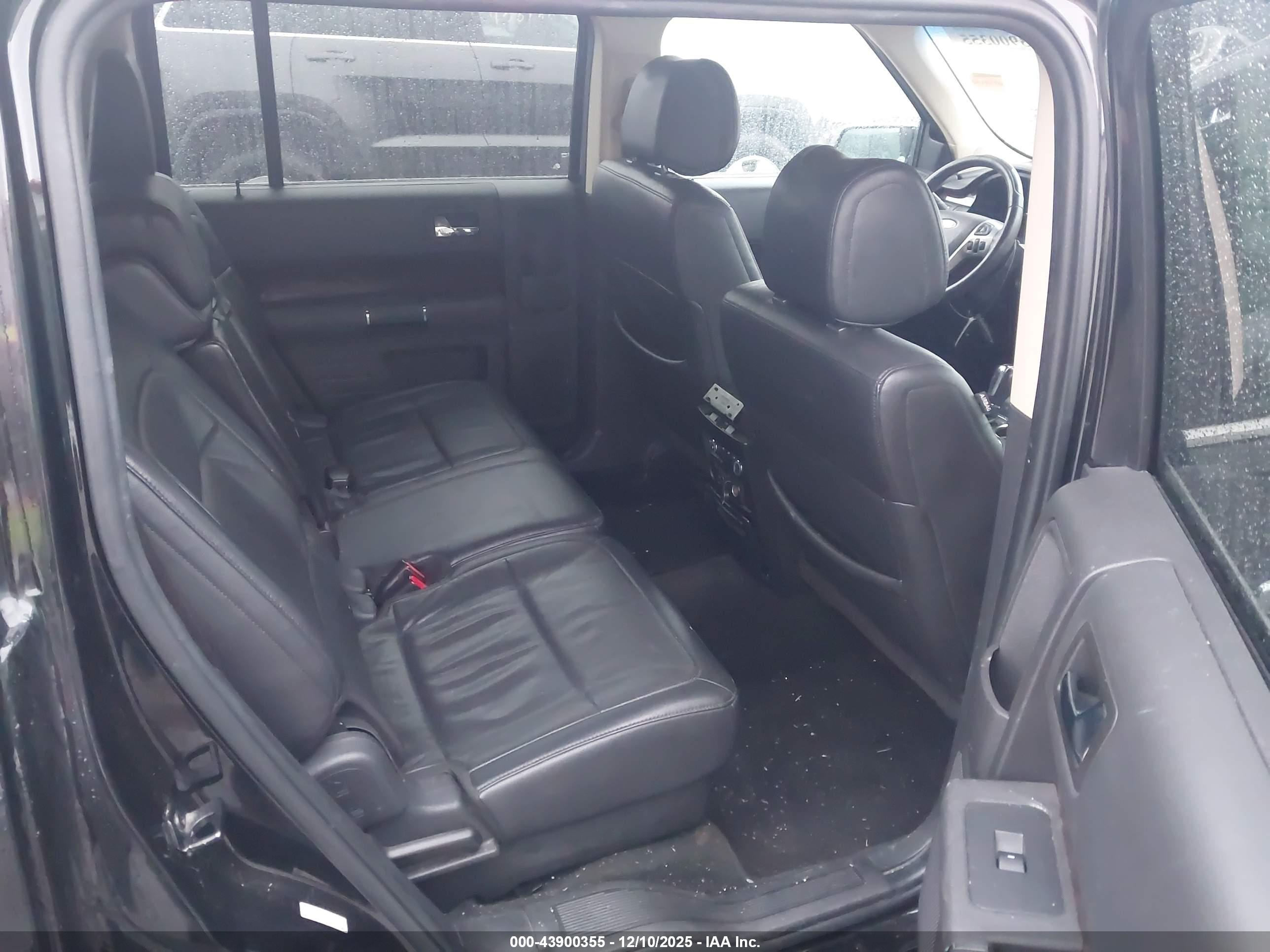 FORD FLEX image 8