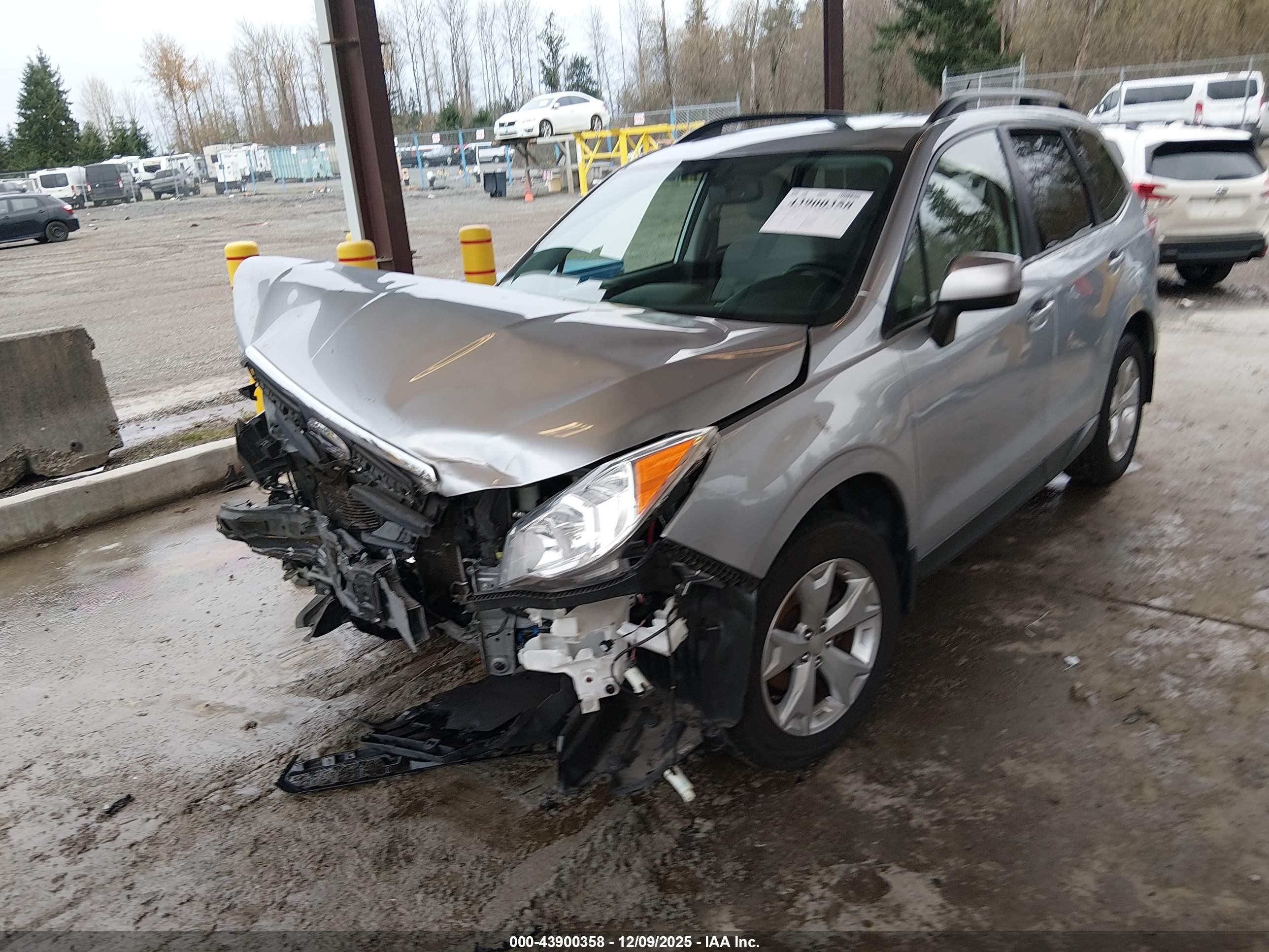 SUBARU FORESTER image 2