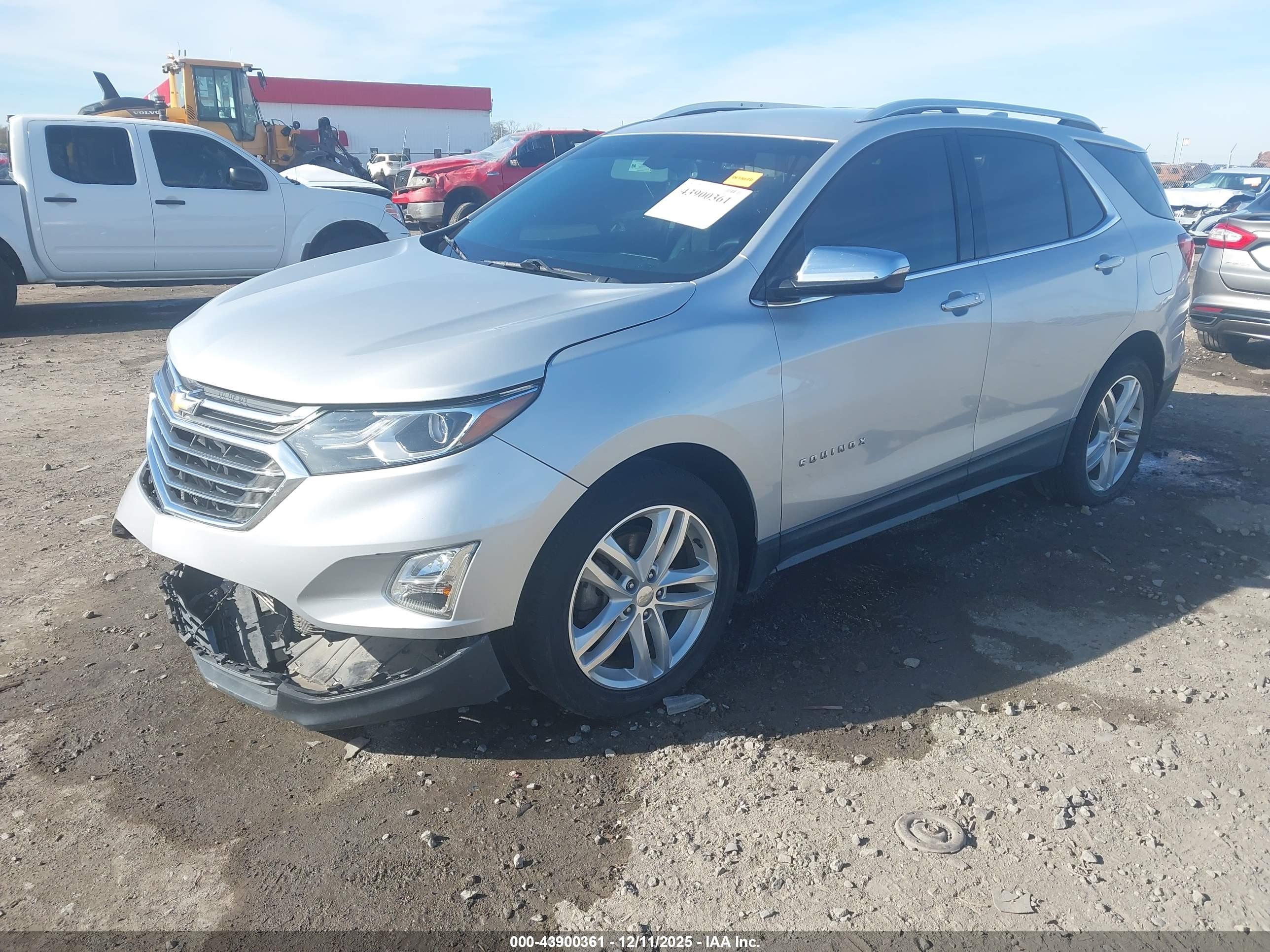 CHEVROLET EQUINOX image 2