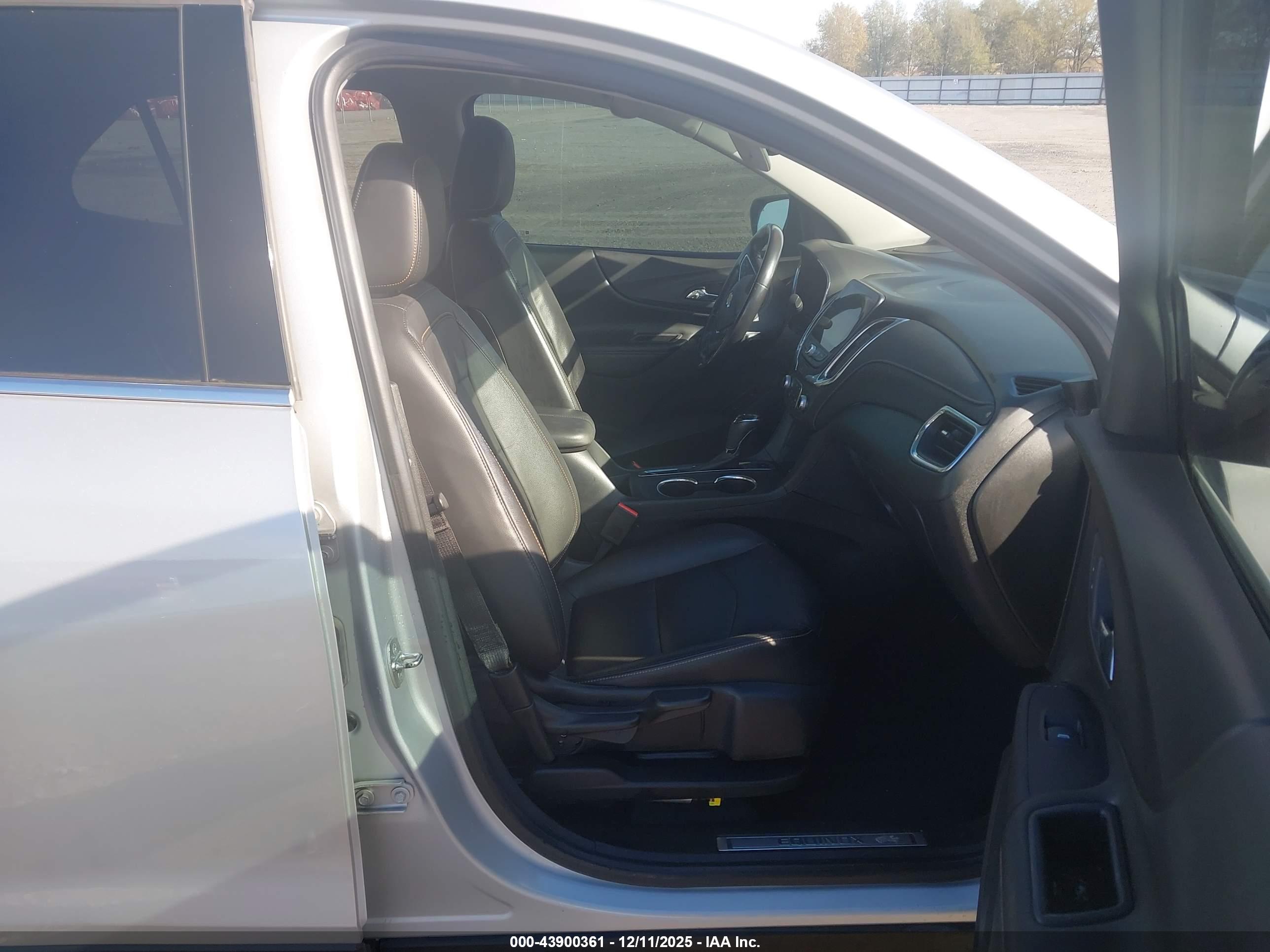 CHEVROLET EQUINOX image 5