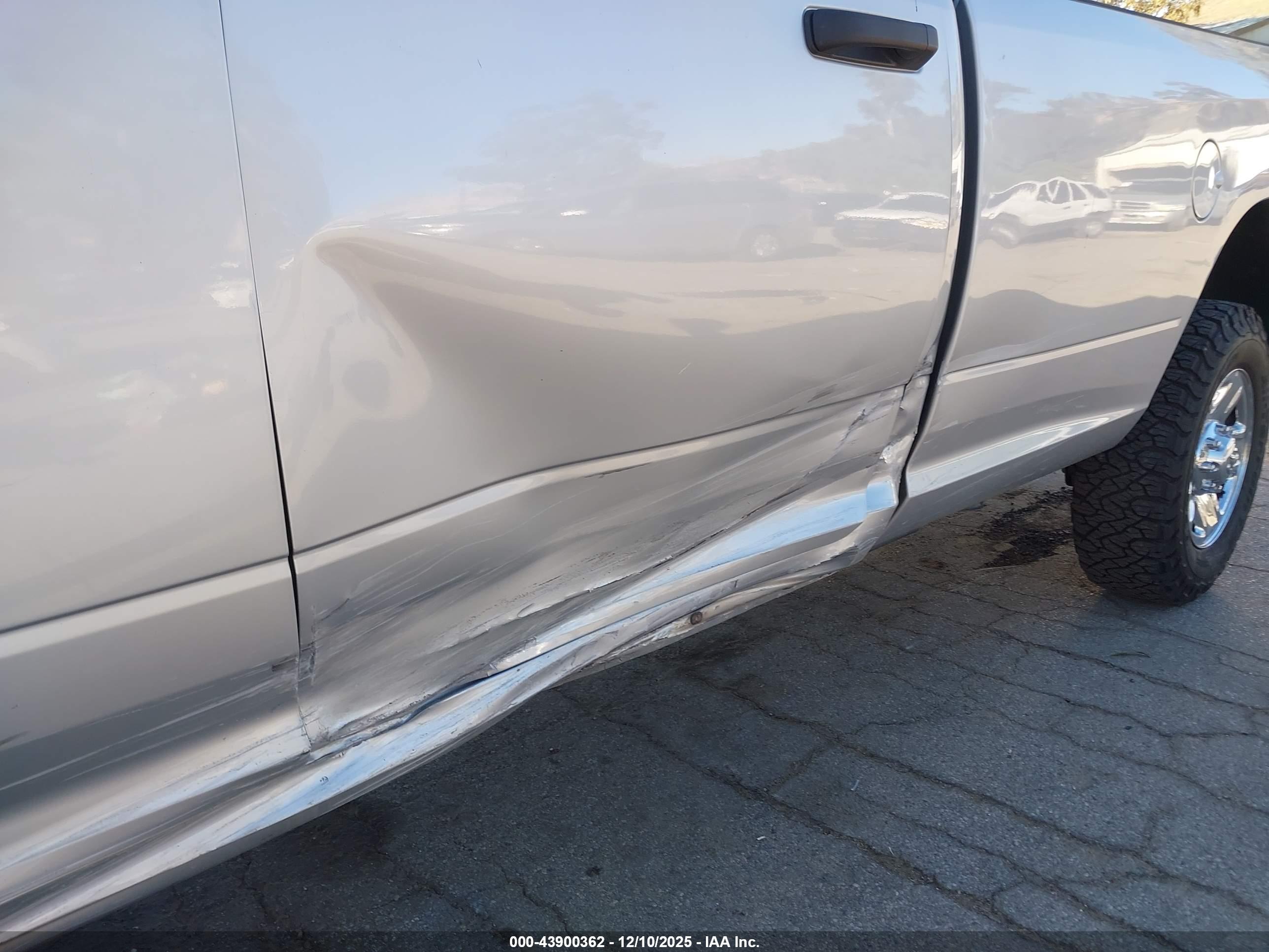 RAM 2500 image 6