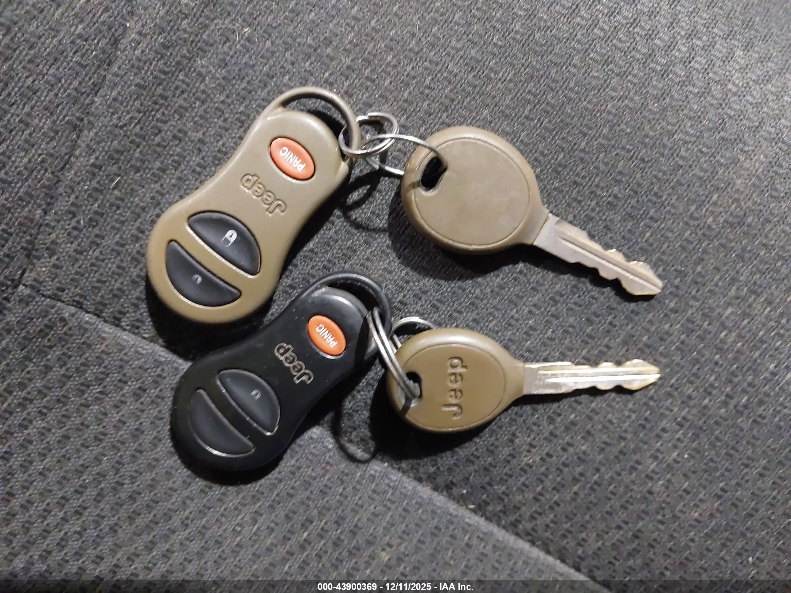 JEEP GRAND image 11
