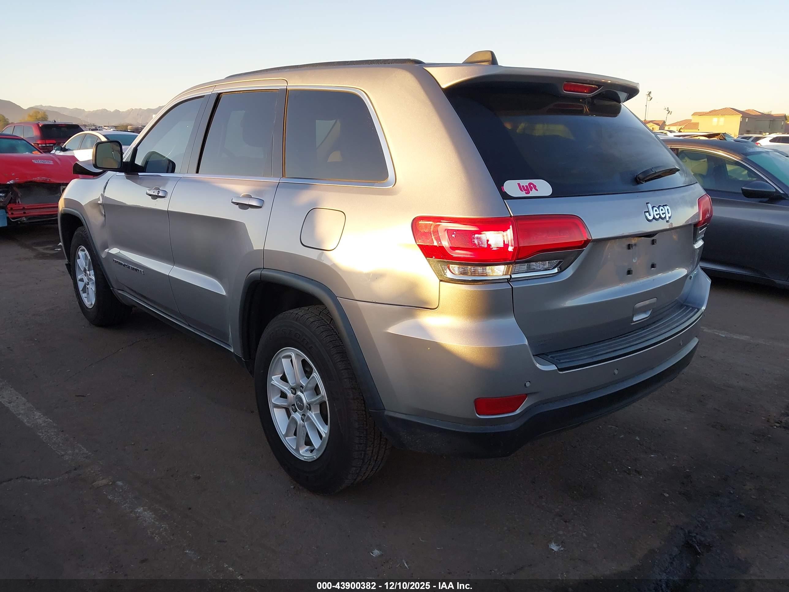 JEEP GRAND image 3