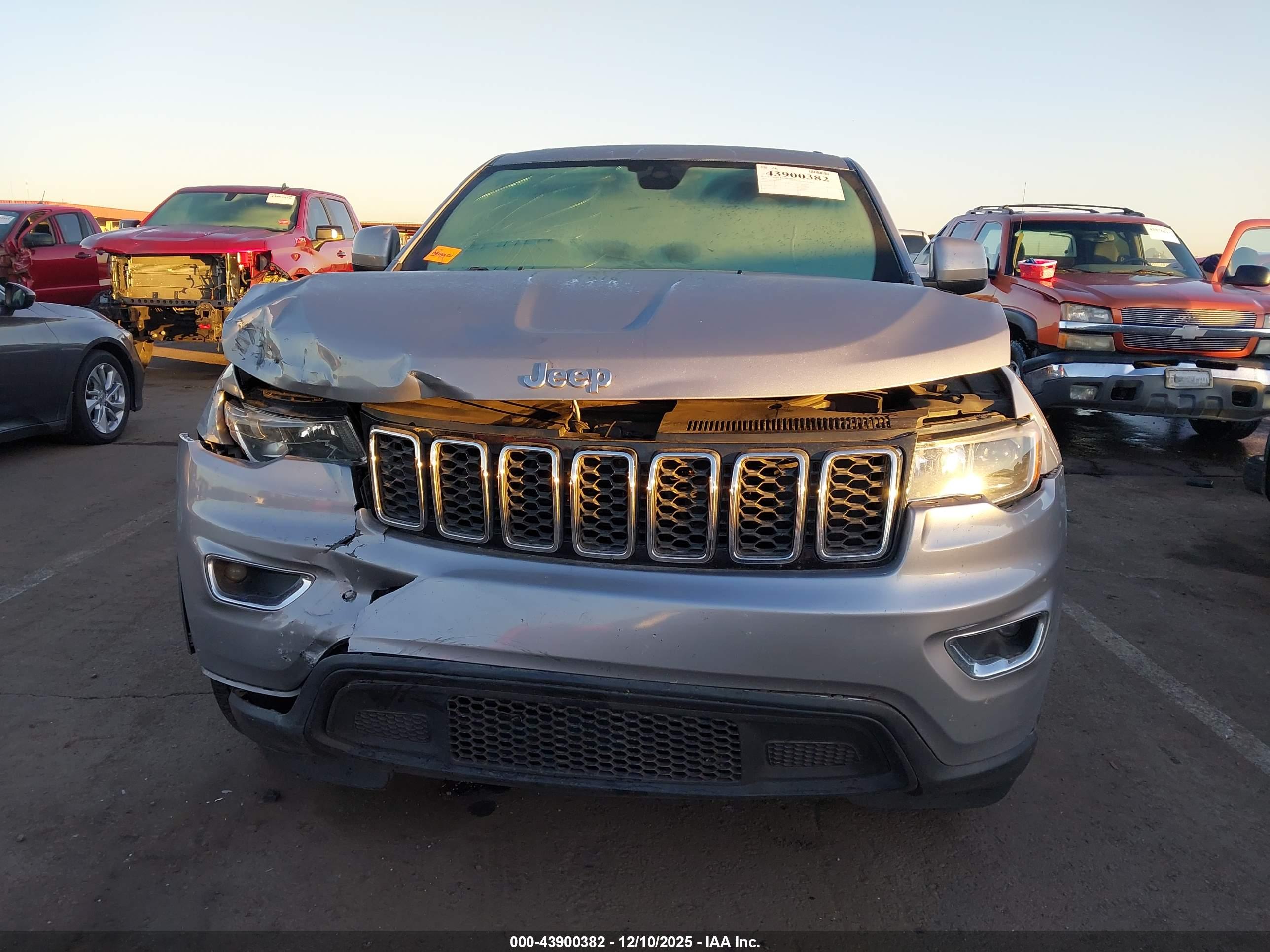 JEEP GRAND image 6