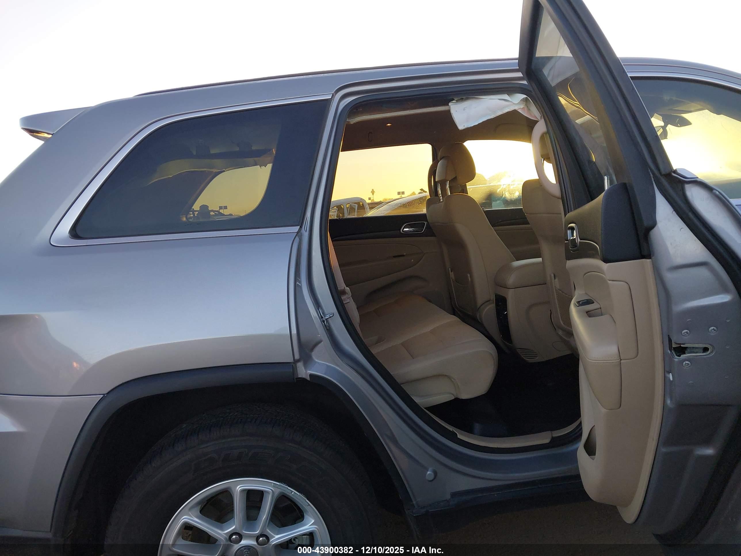 JEEP GRAND image 8