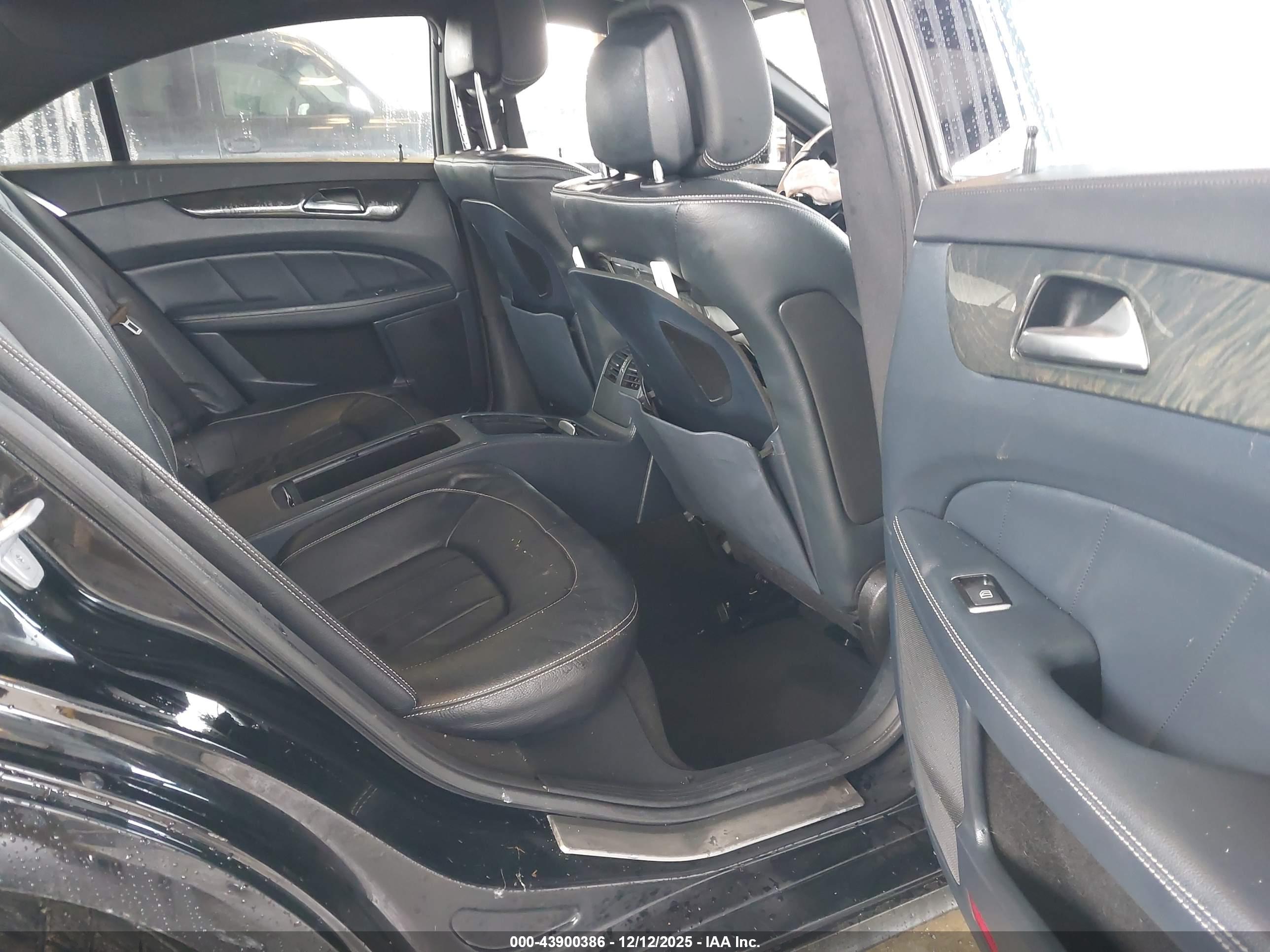 MERCEDES-BENZ CLS image 8