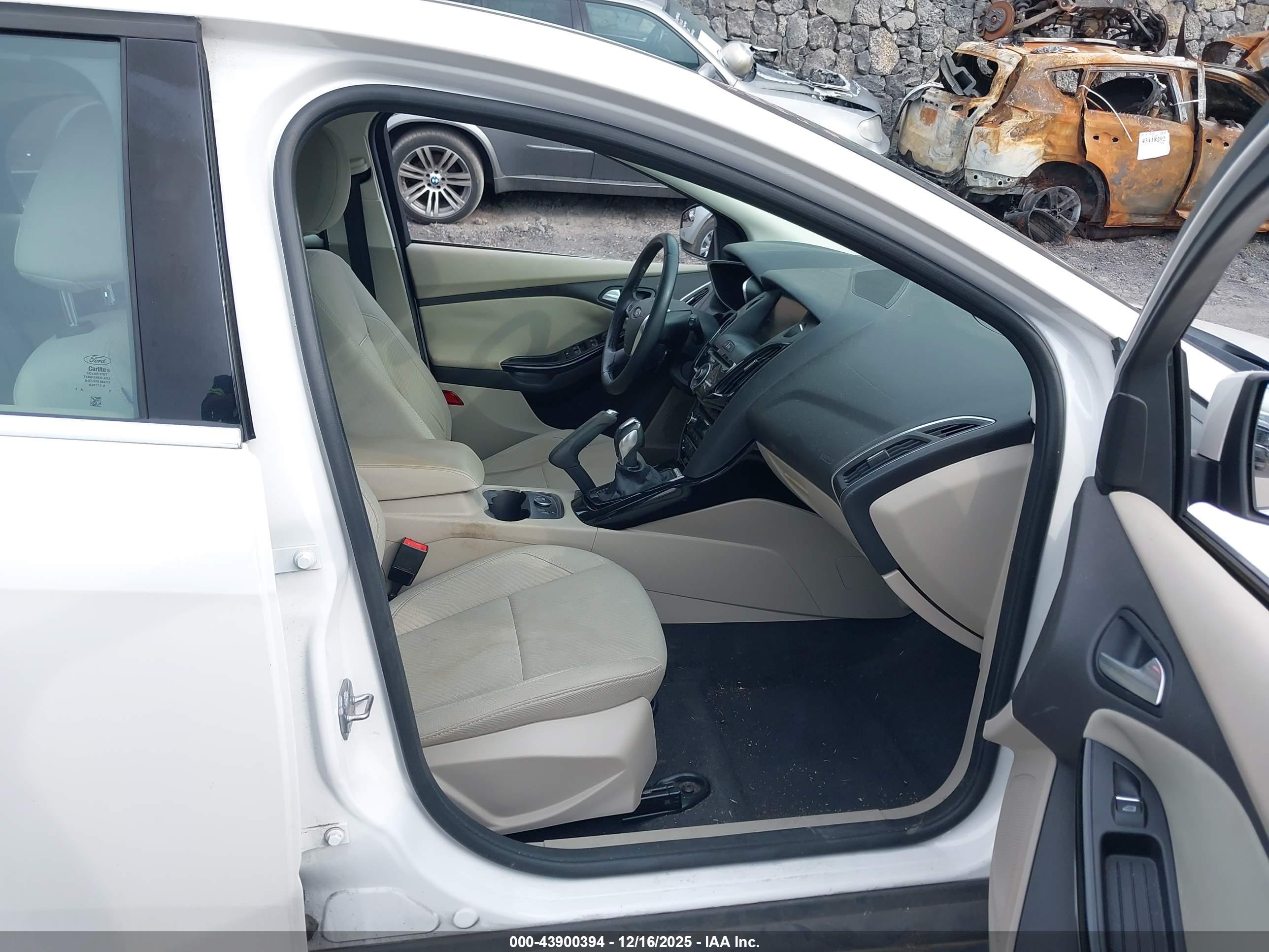 FORD FOCUS image 5