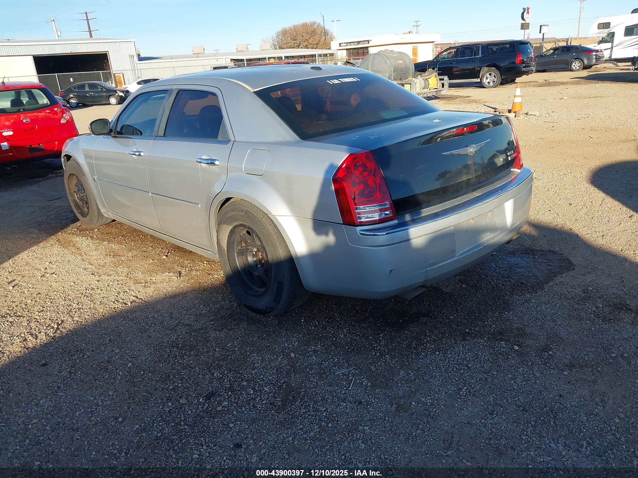CHRYSLER 300C image 3