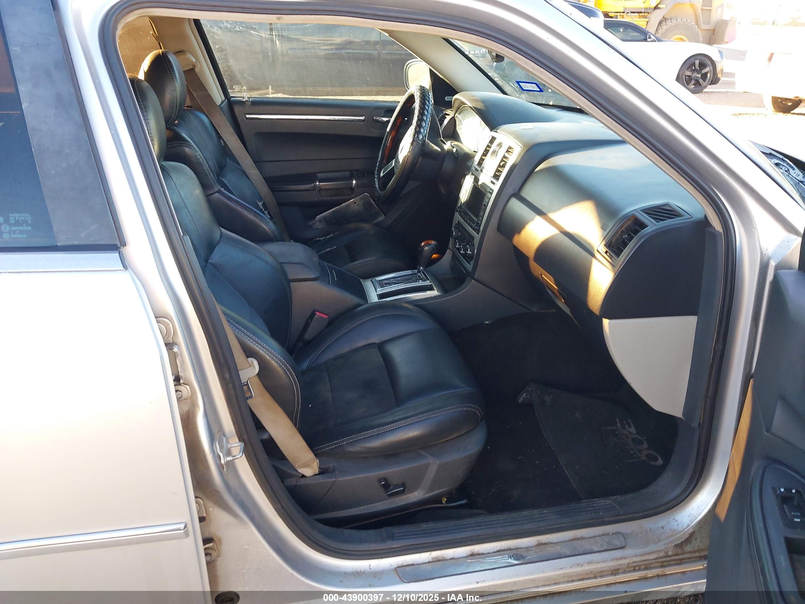 CHRYSLER 300C image 5