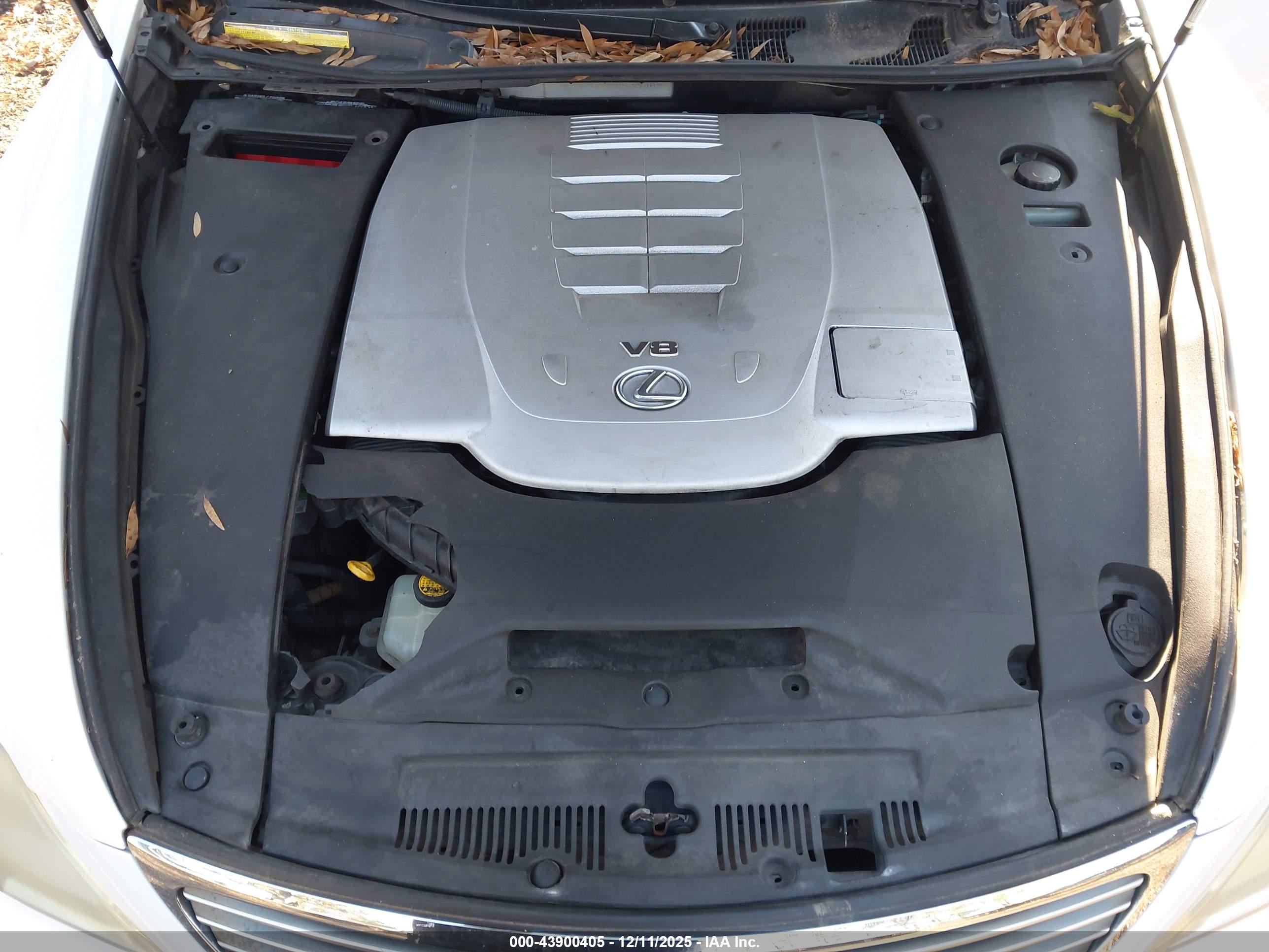 LEXUS LS image 10