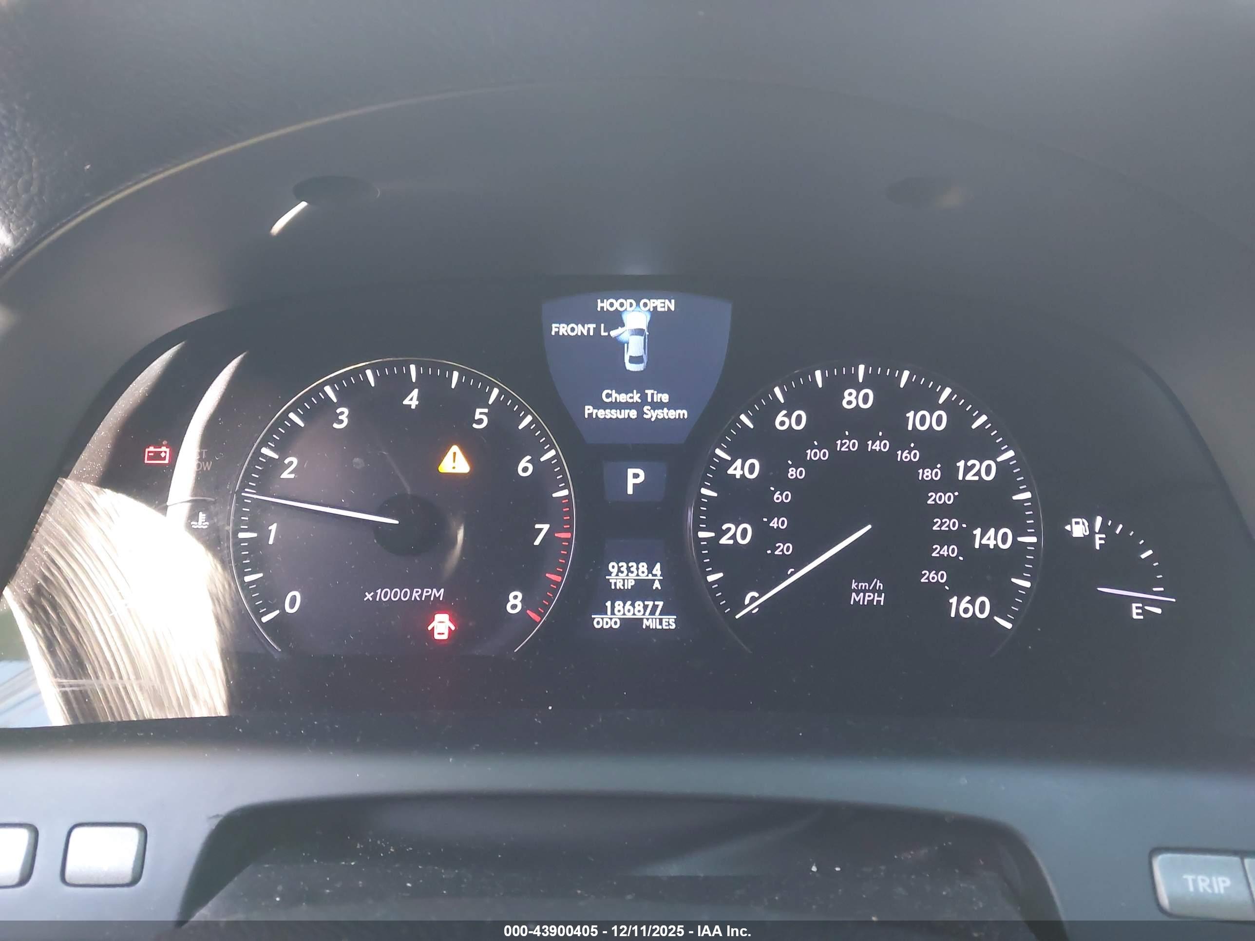 LEXUS LS image 7