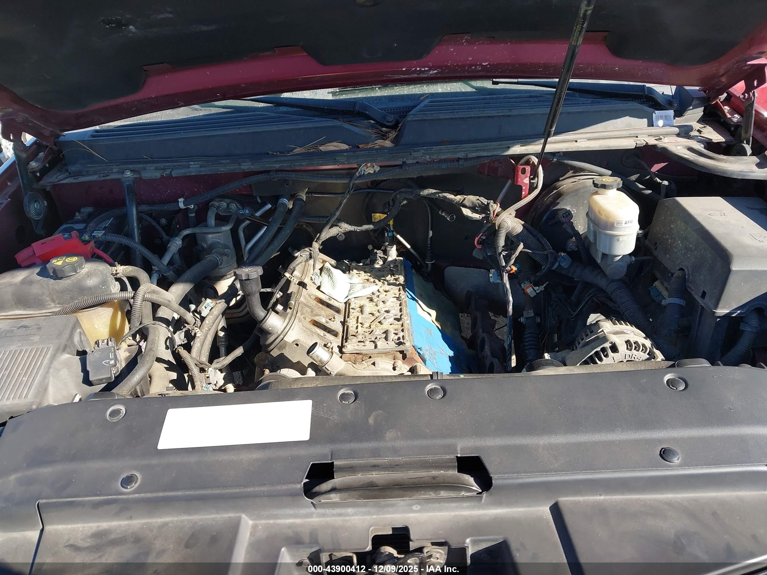 CHEVROLET TAHOE image 10