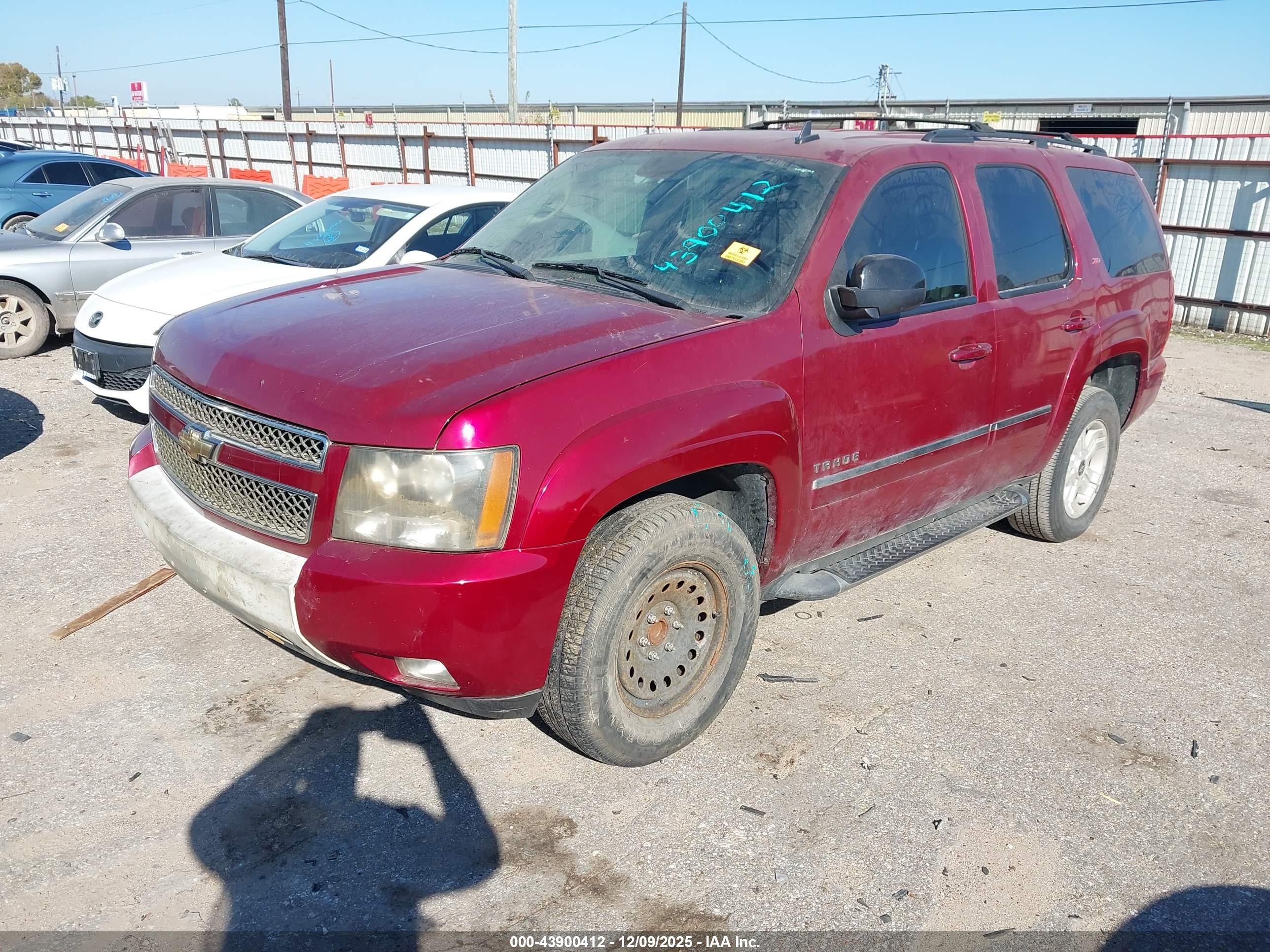 CHEVROLET TAHOE image 2