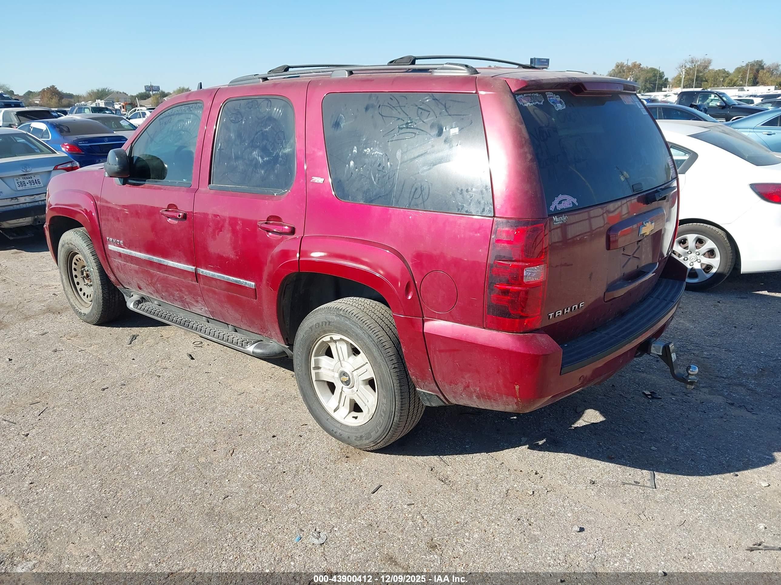CHEVROLET TAHOE image 3