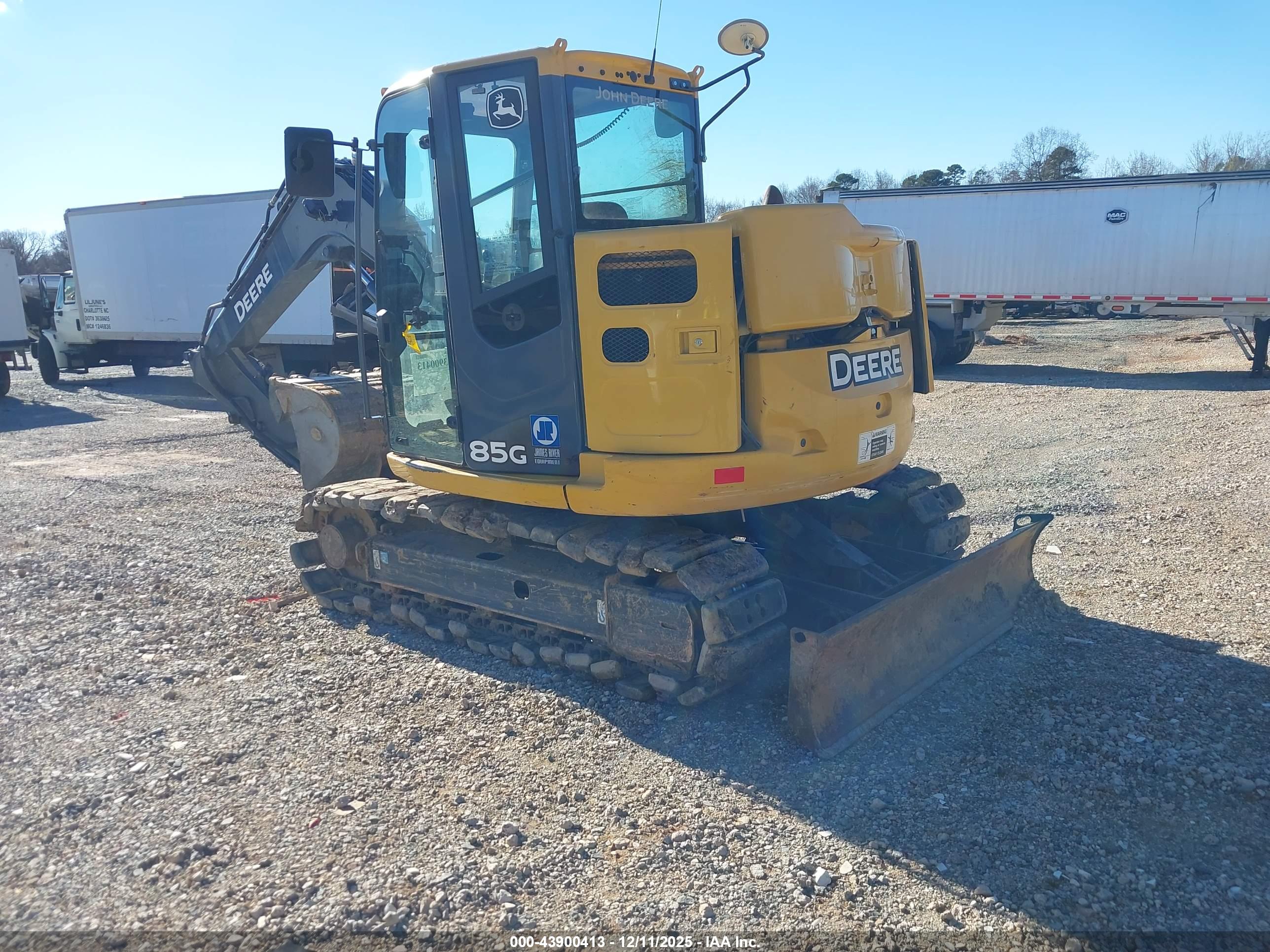 JOHN DEERE image 3