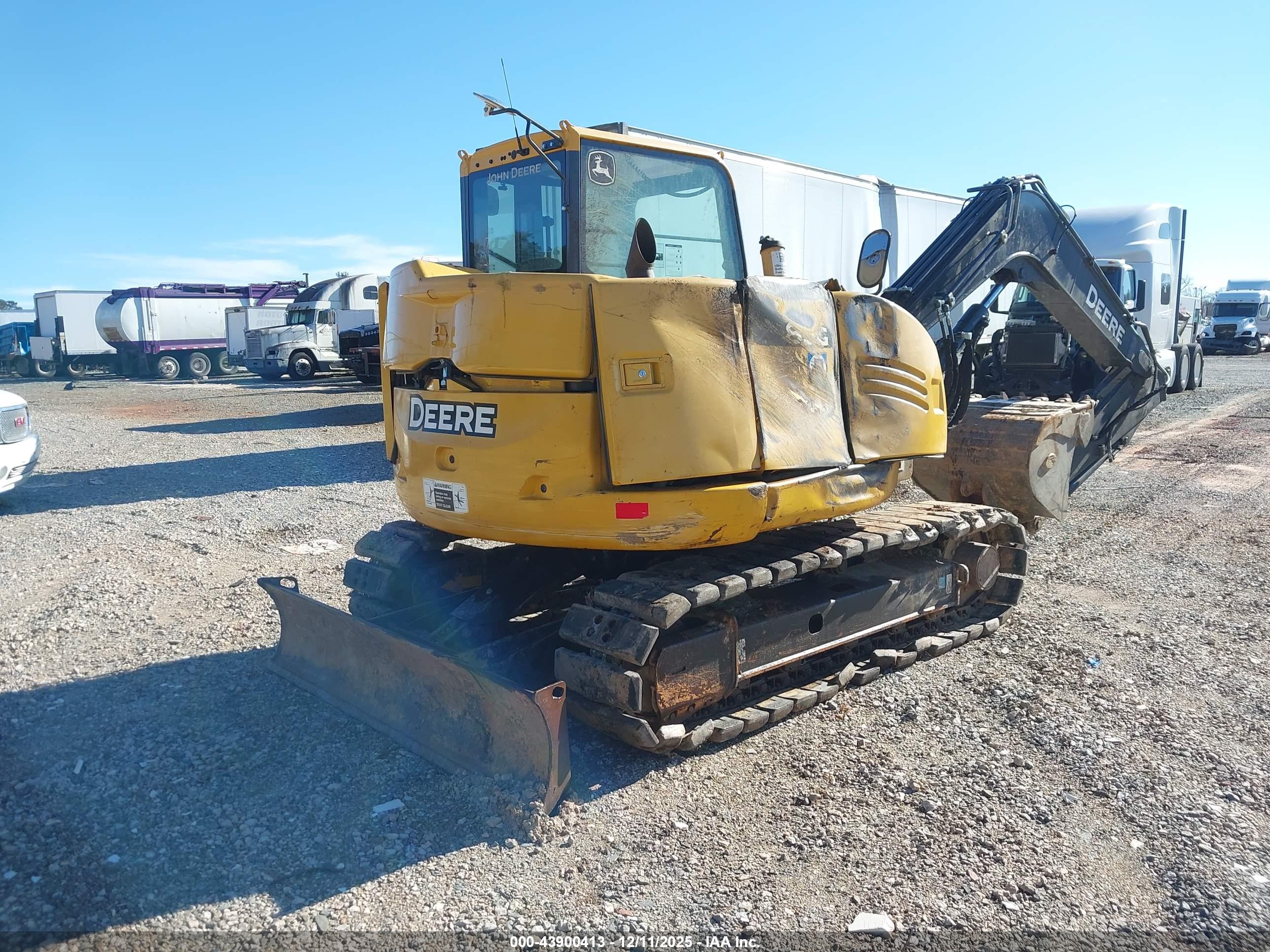 JOHN DEERE image 4