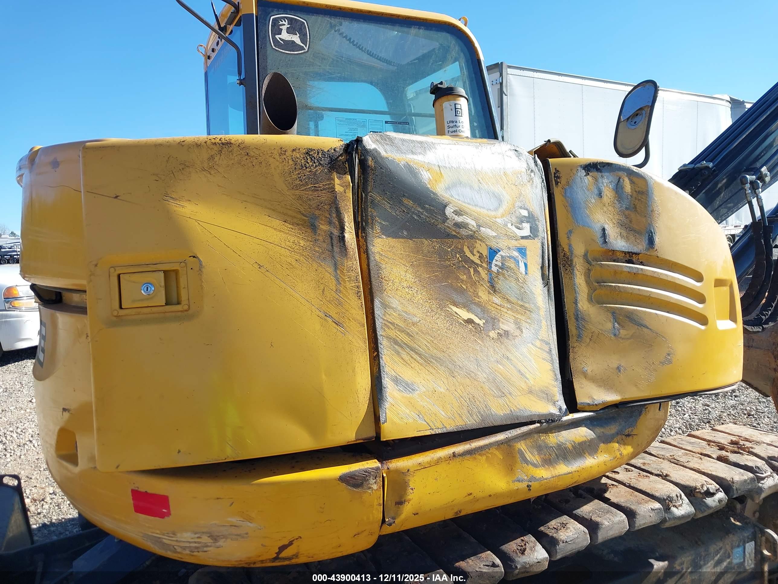 JOHN DEERE image 6