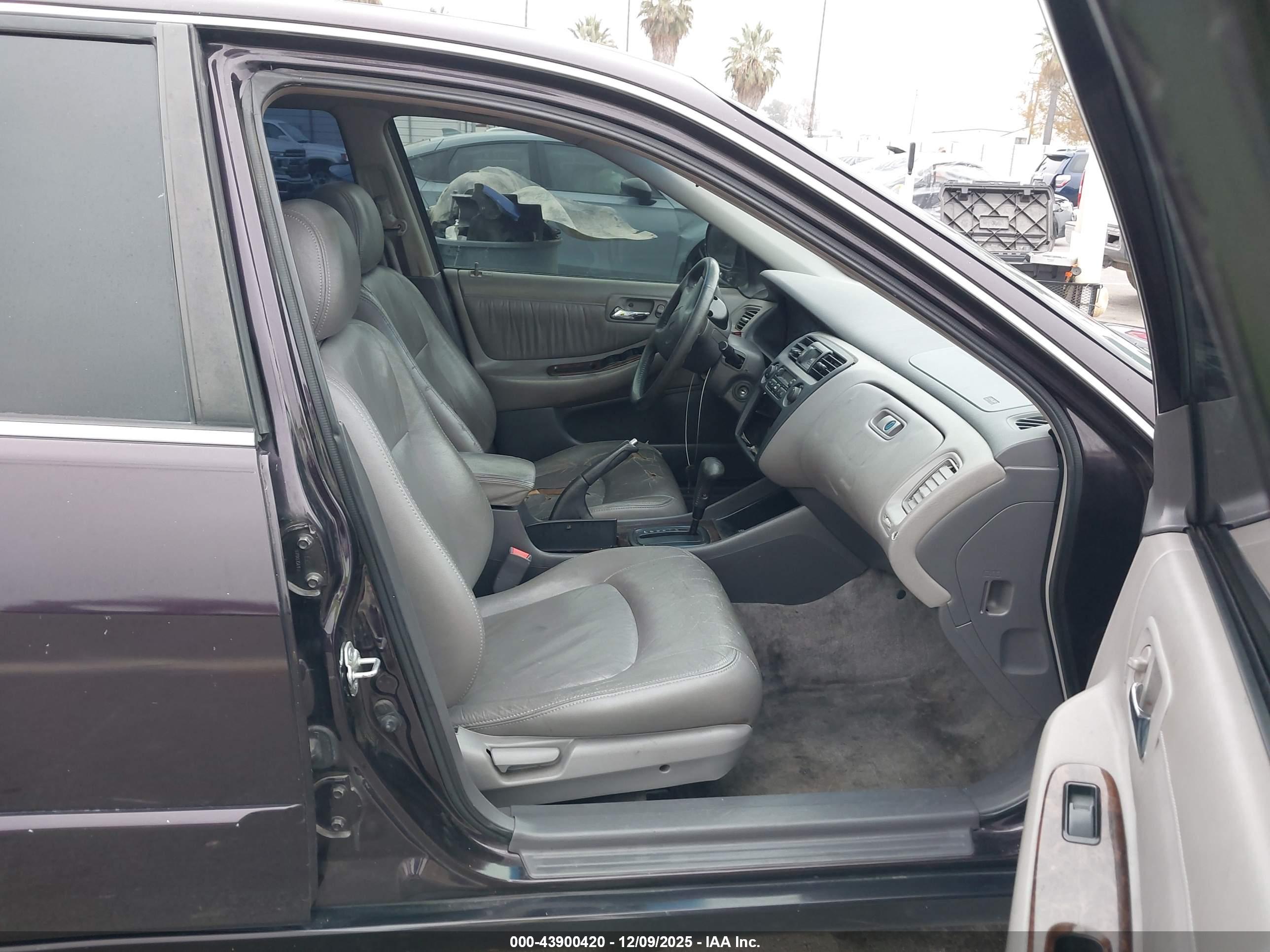 HONDA ACCORD image 5