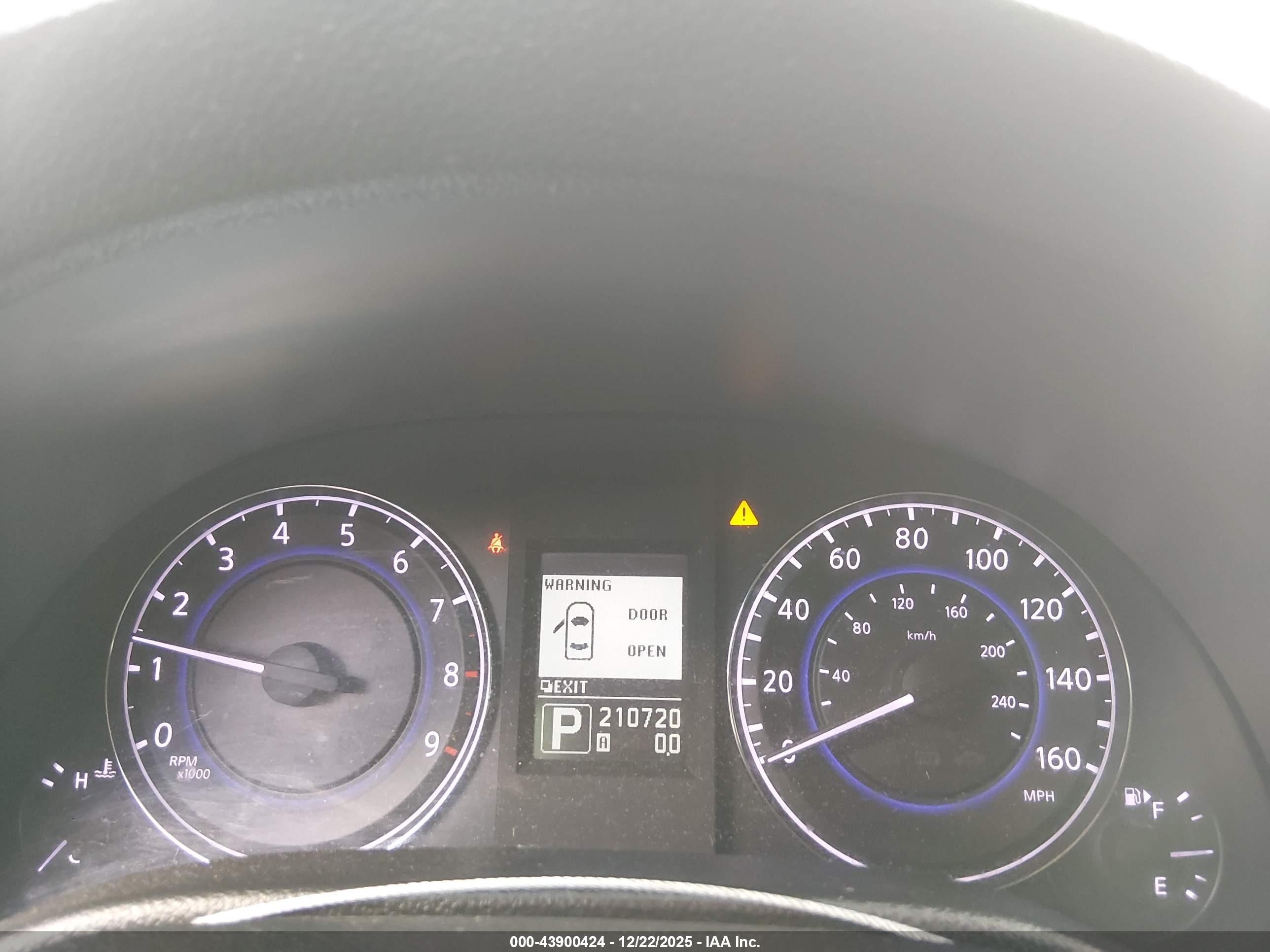 INFINITI G37 image 7