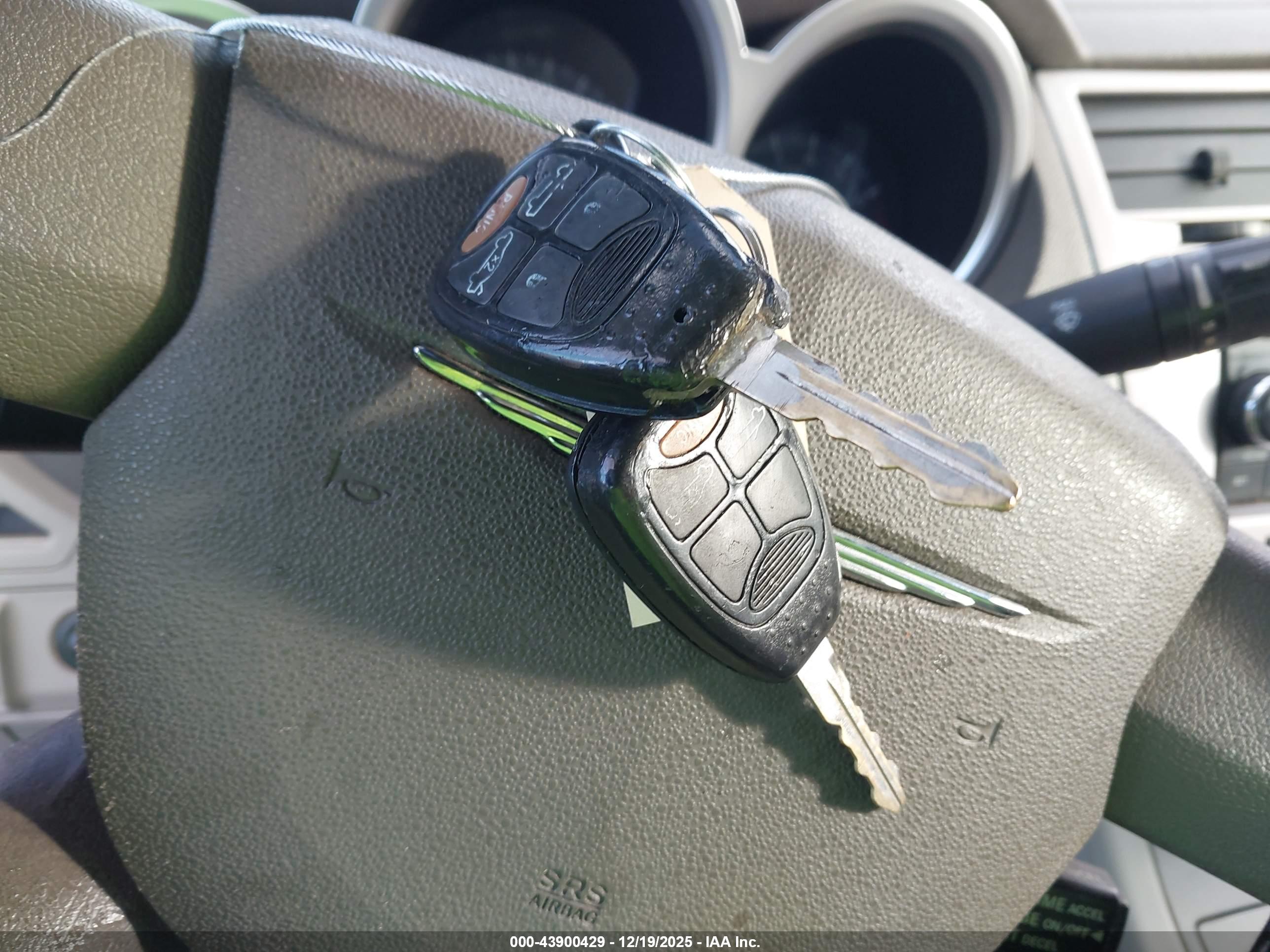 CHRYSLER SEBRING image 11