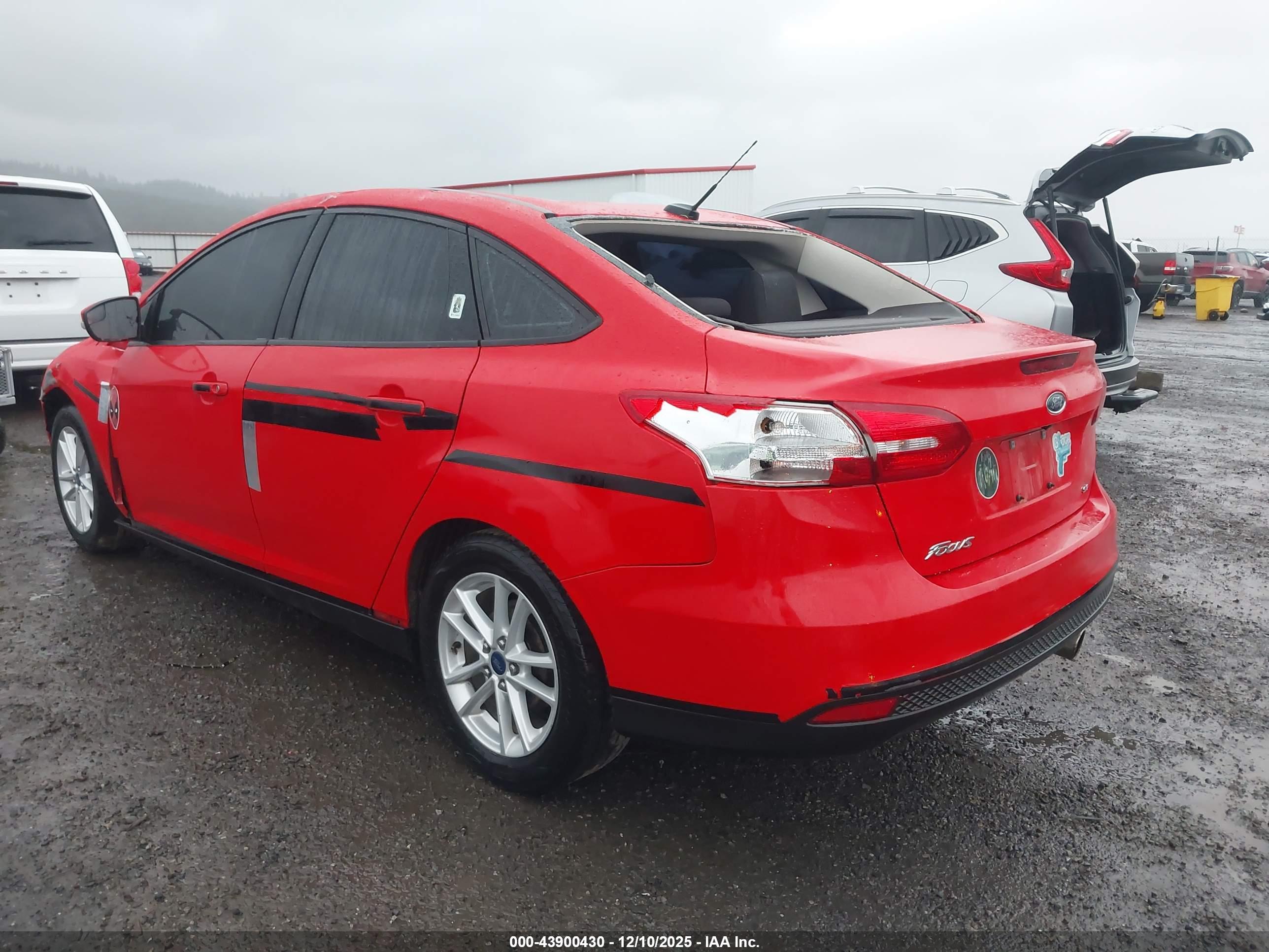FORD FOCUS image 3