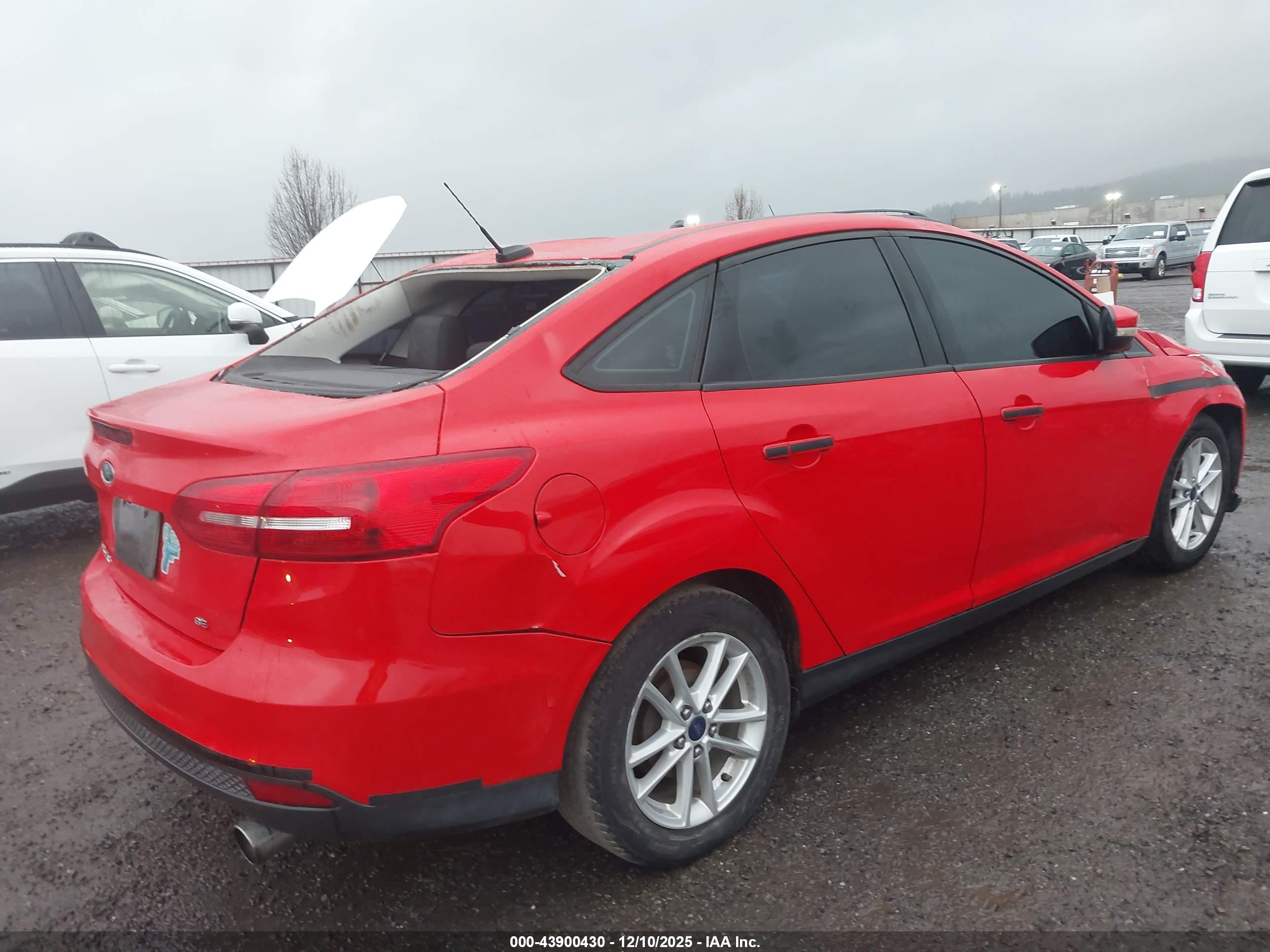 FORD FOCUS image 4