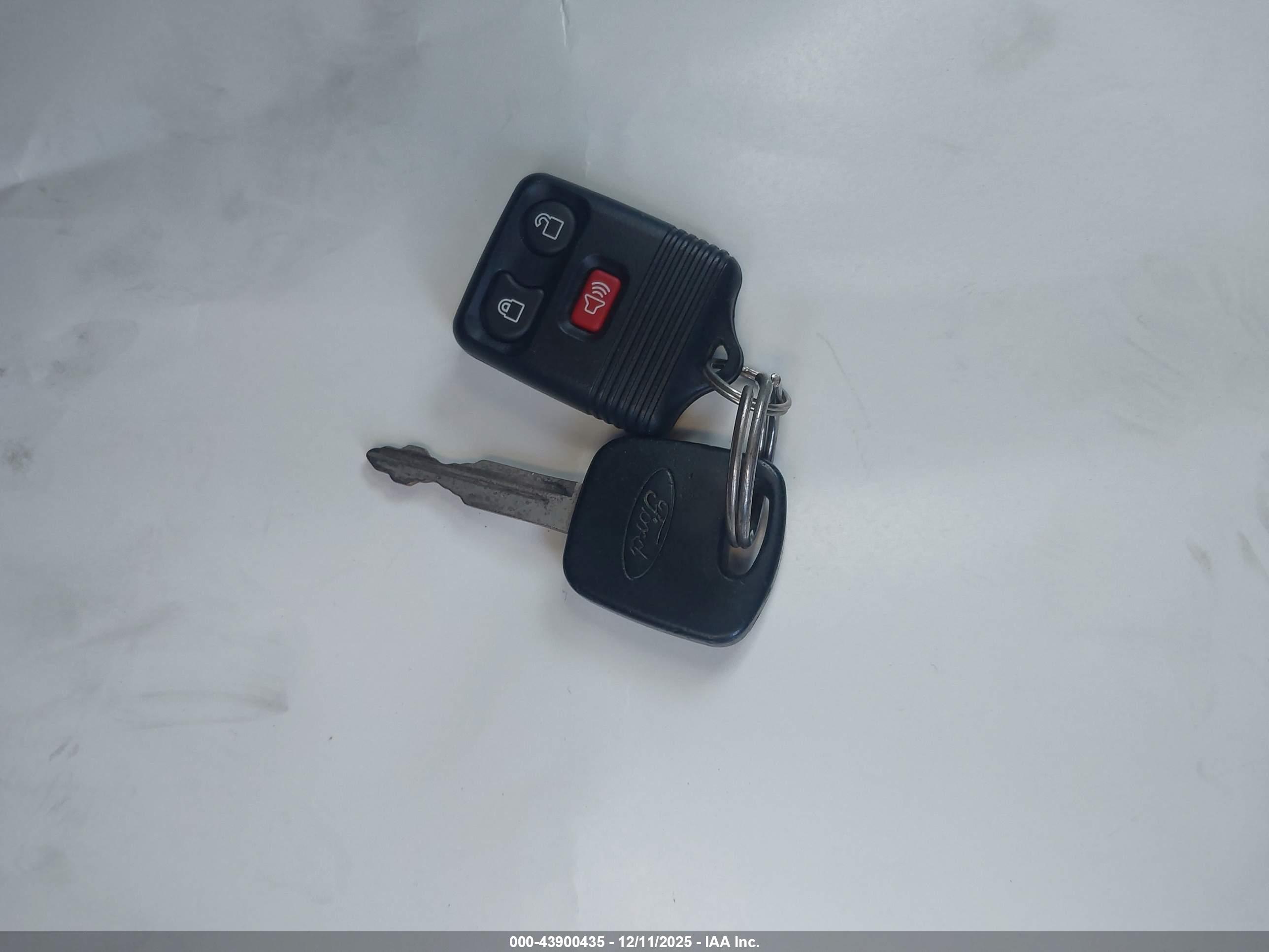 FORD ESCAPE image 11