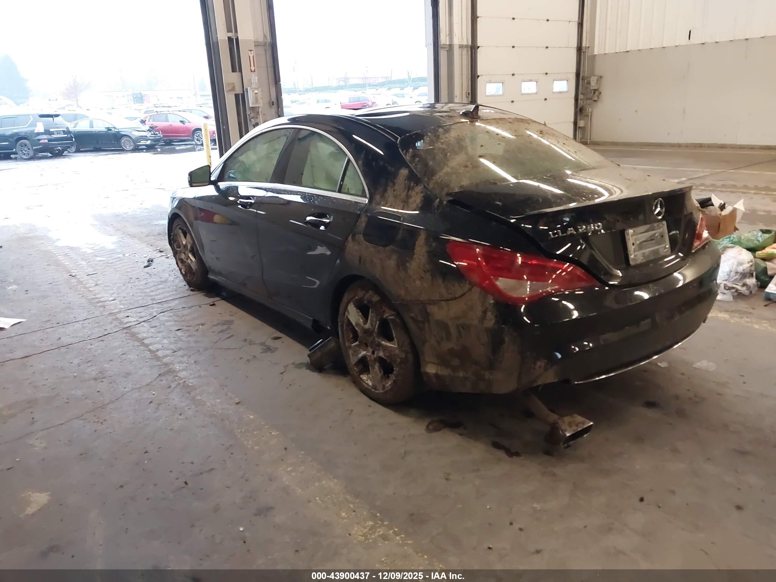 MERCEDES-BENZ CLA image 3