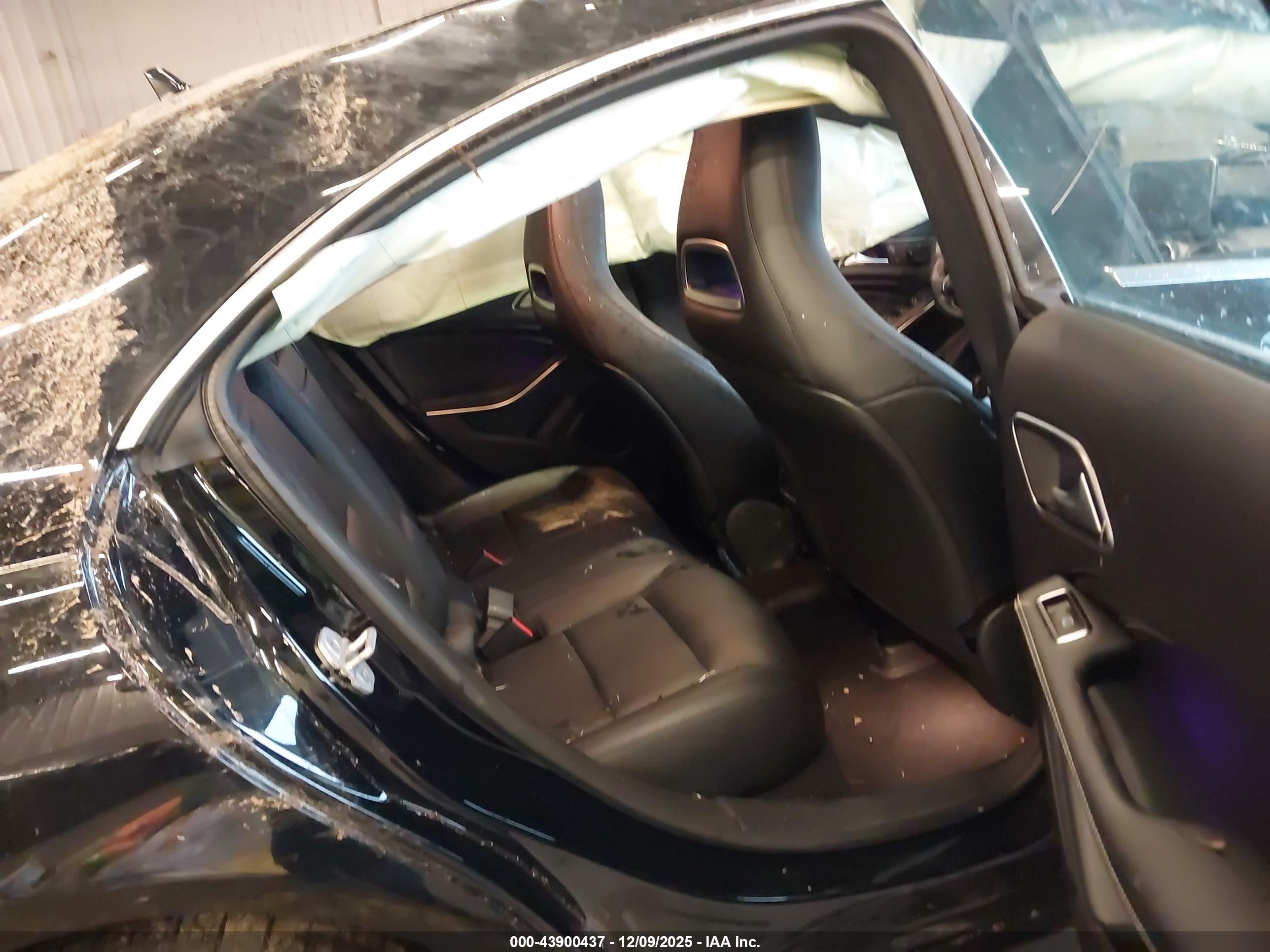 MERCEDES-BENZ CLA image 8