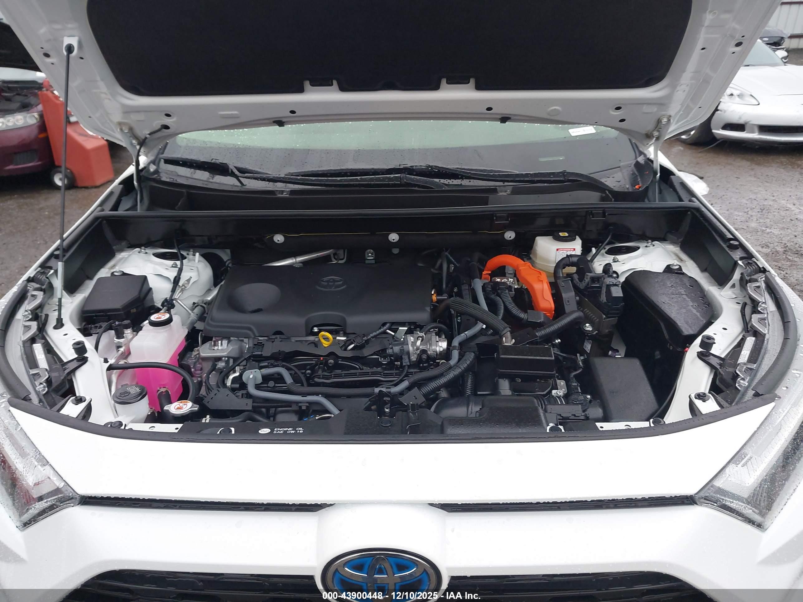 TOYOTA RAV4 image 10