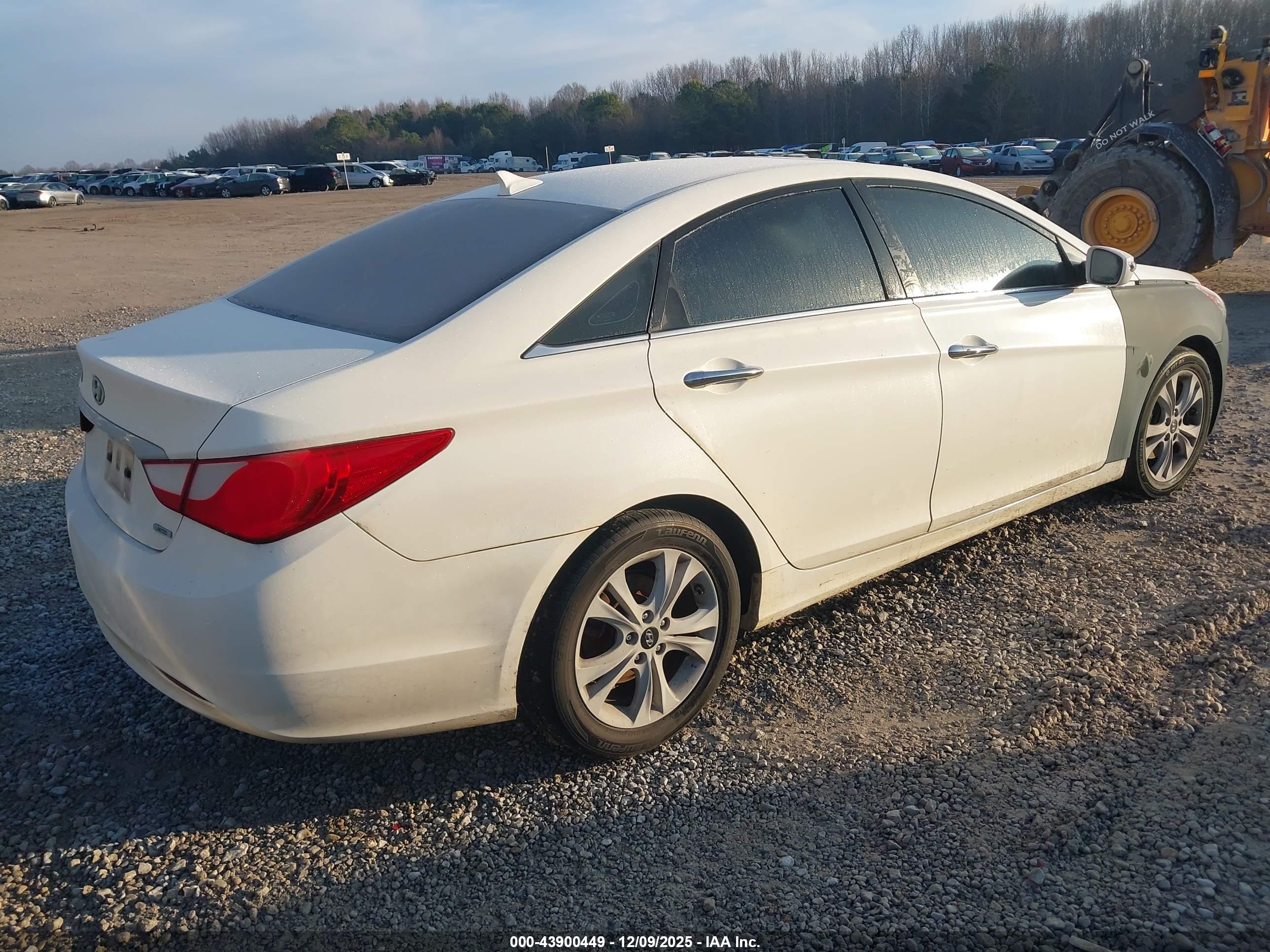 HYUNDAI SONATA image 4