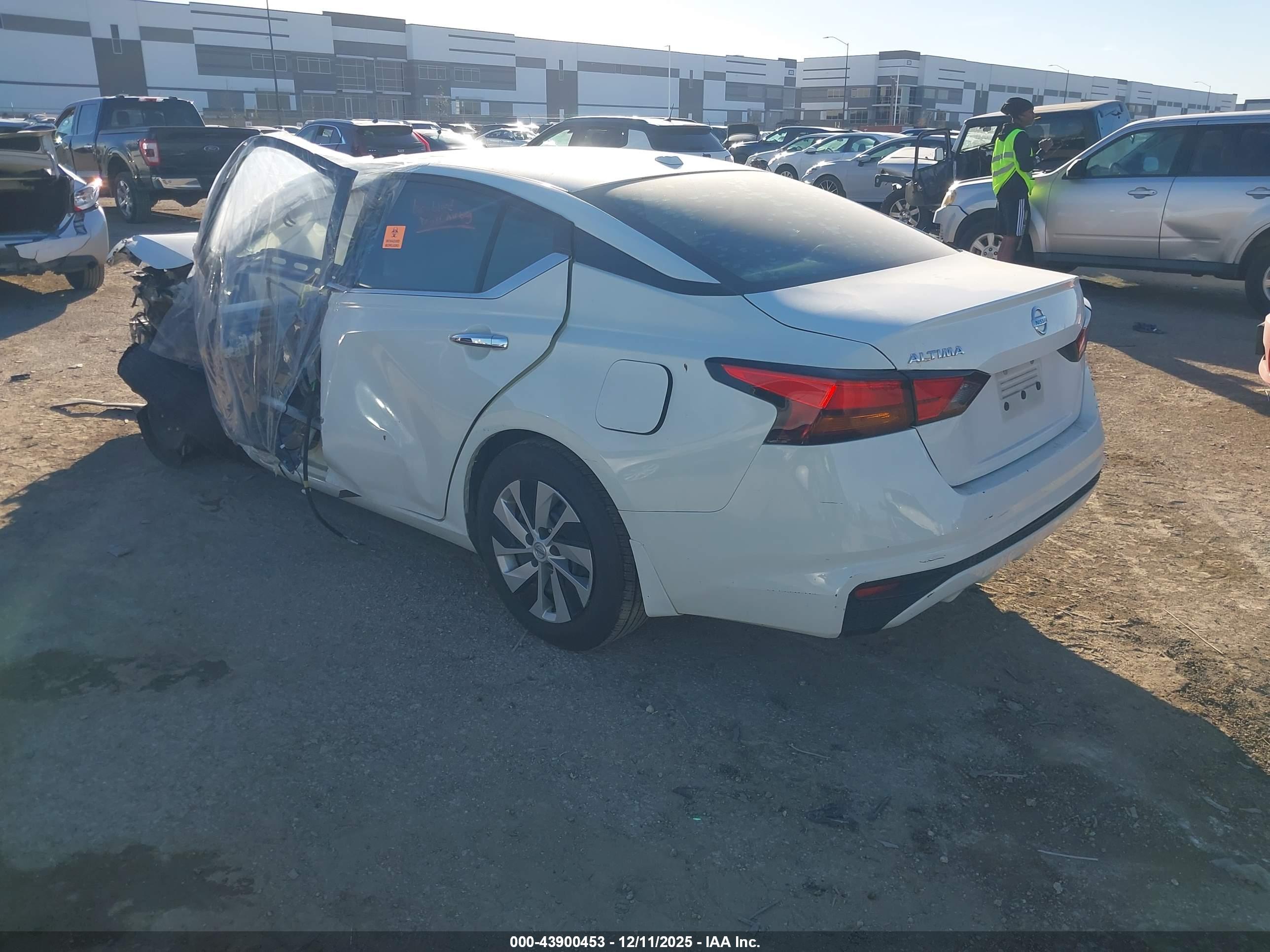 NISSAN ALTIMA image 3