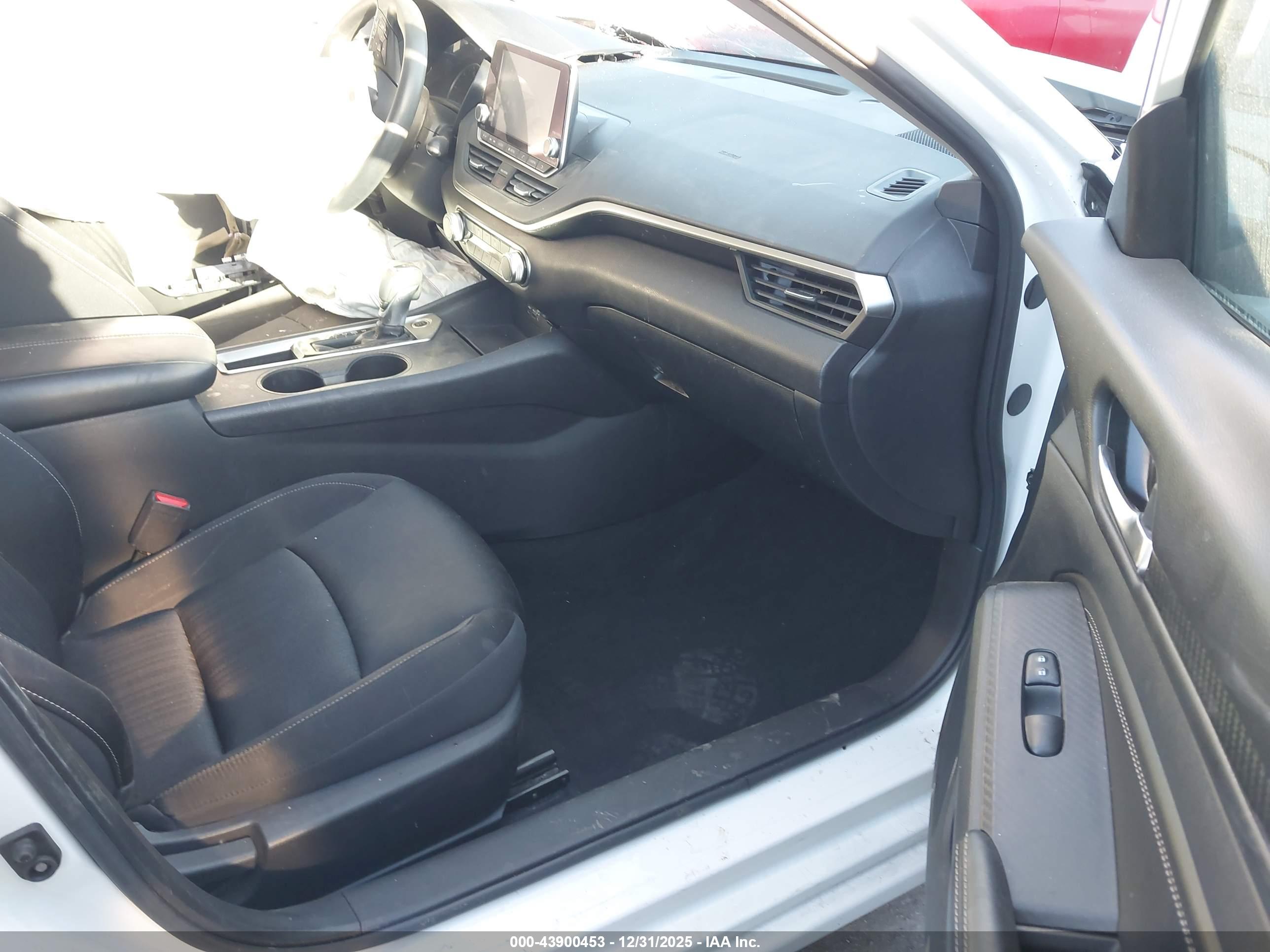 NISSAN ALTIMA image 5