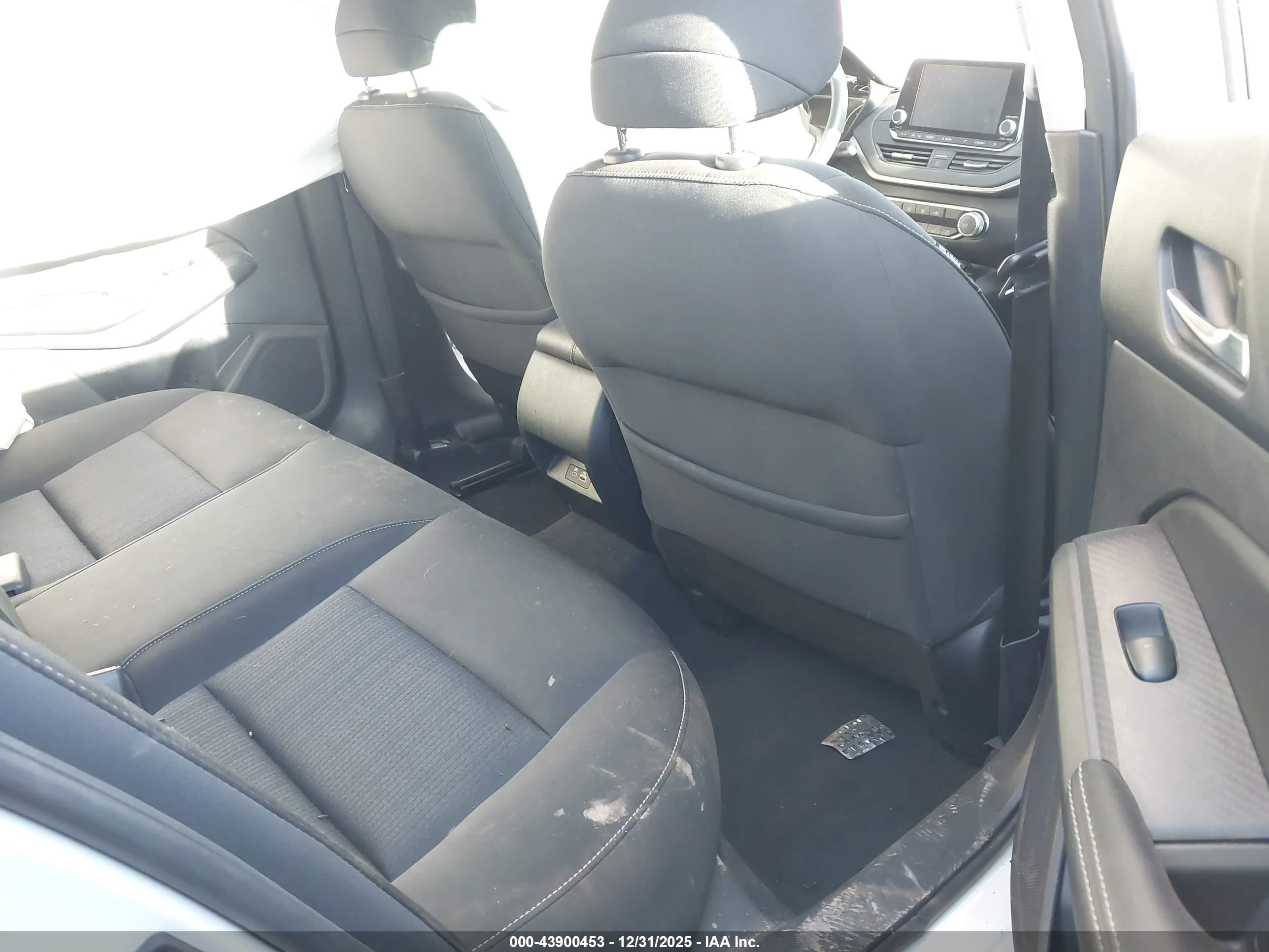 NISSAN ALTIMA image 8