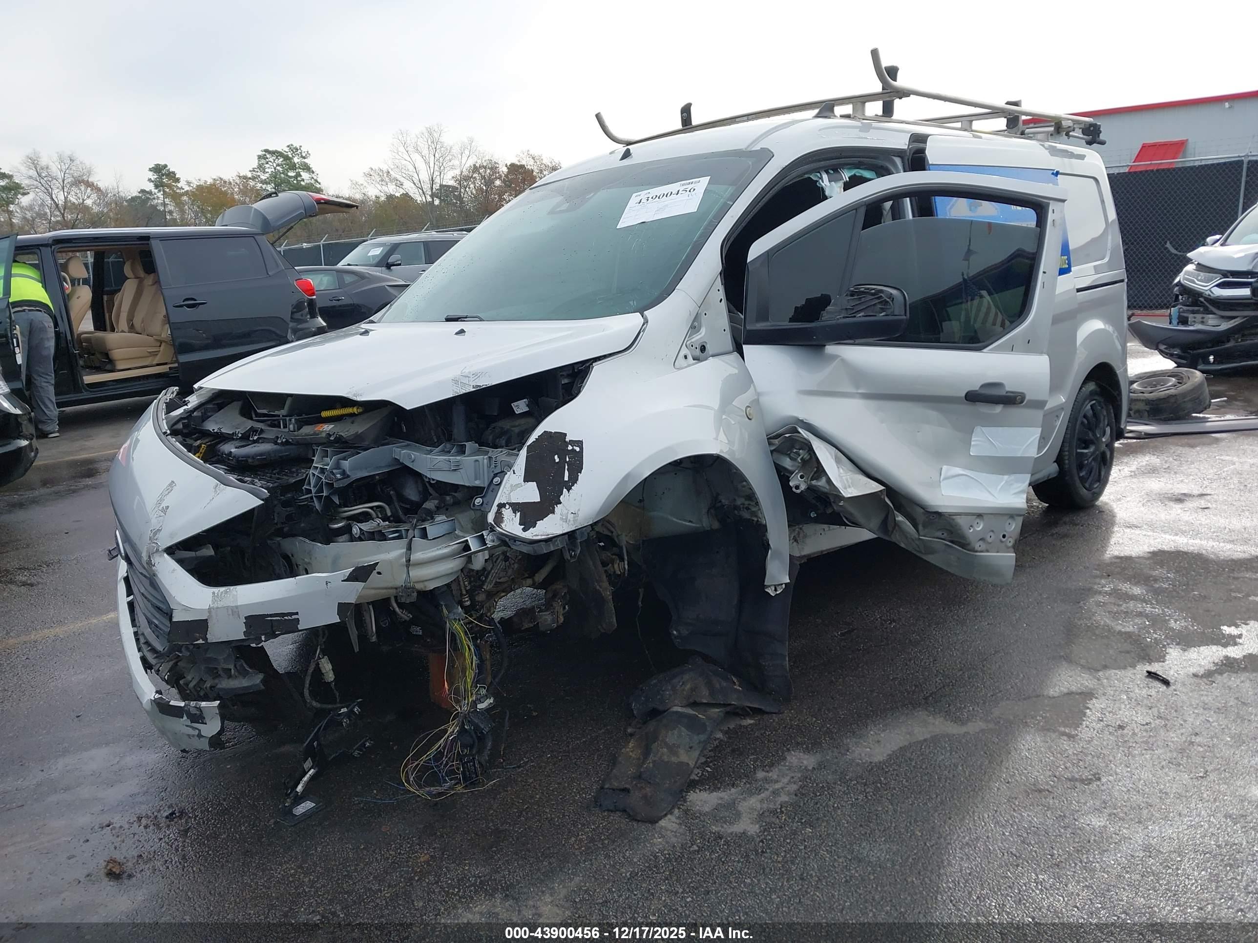 FORD TRANSIT image 2