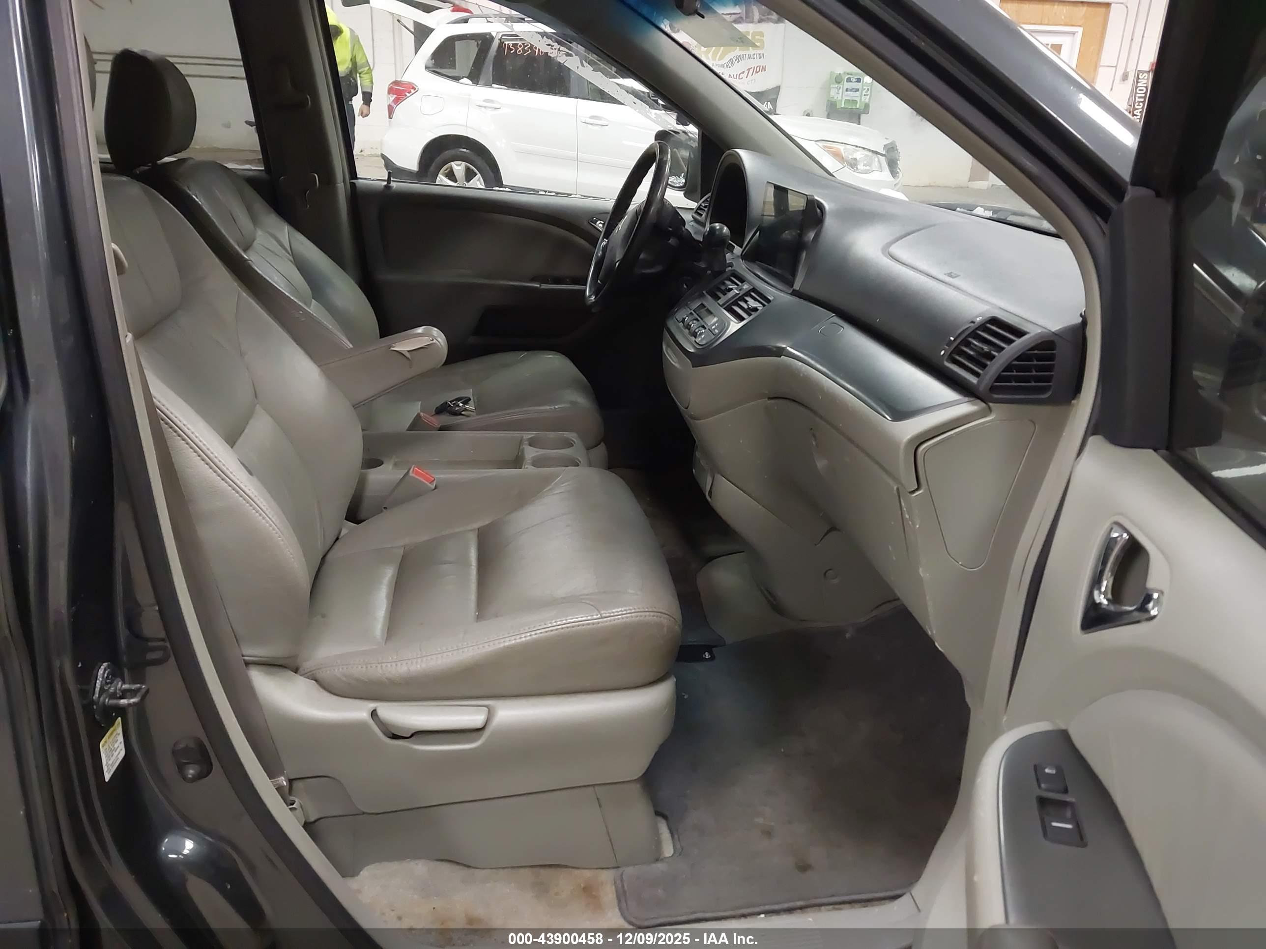 HONDA ODYSSEY image 5